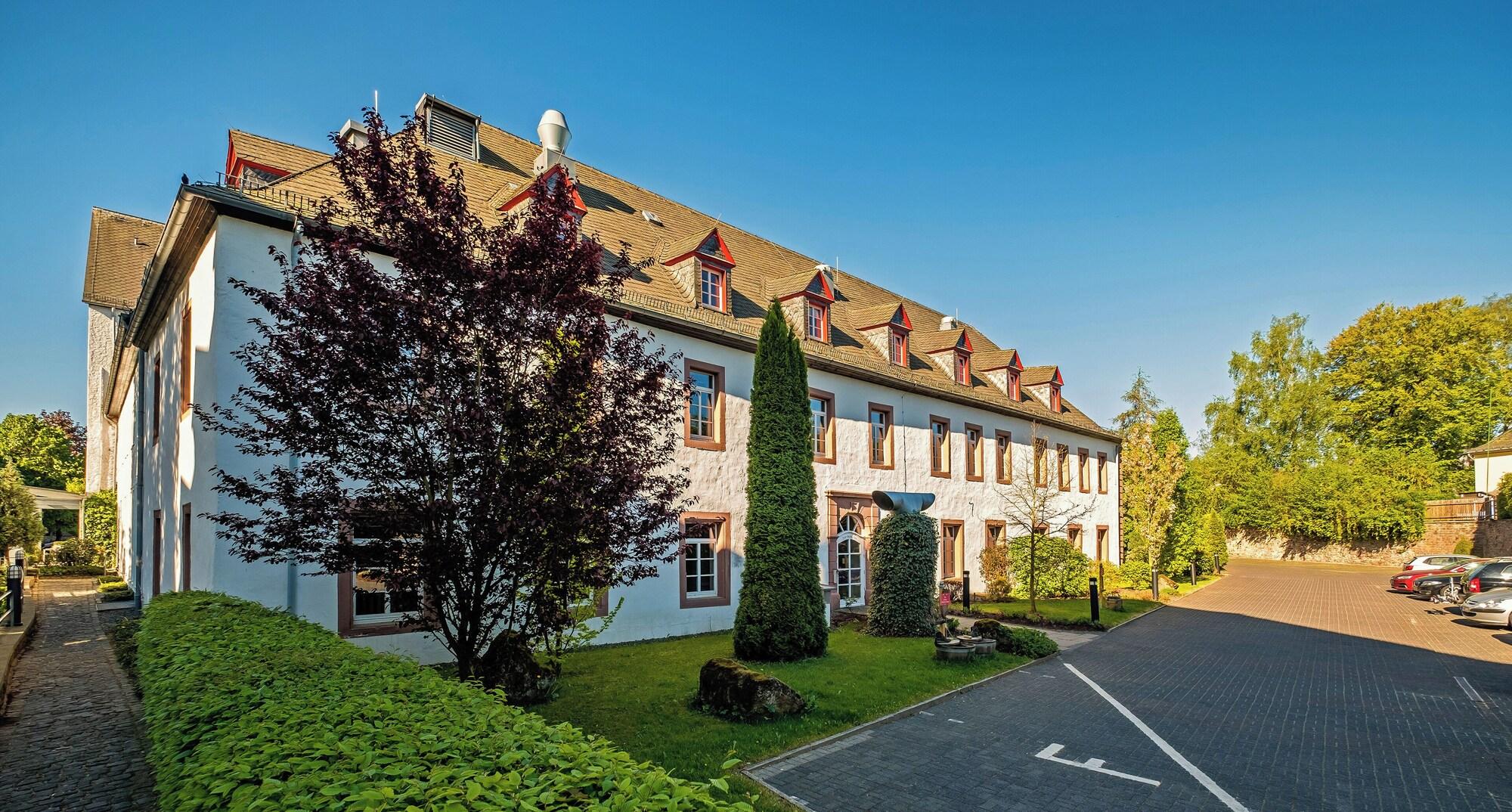 Varios Augustiner Hotel