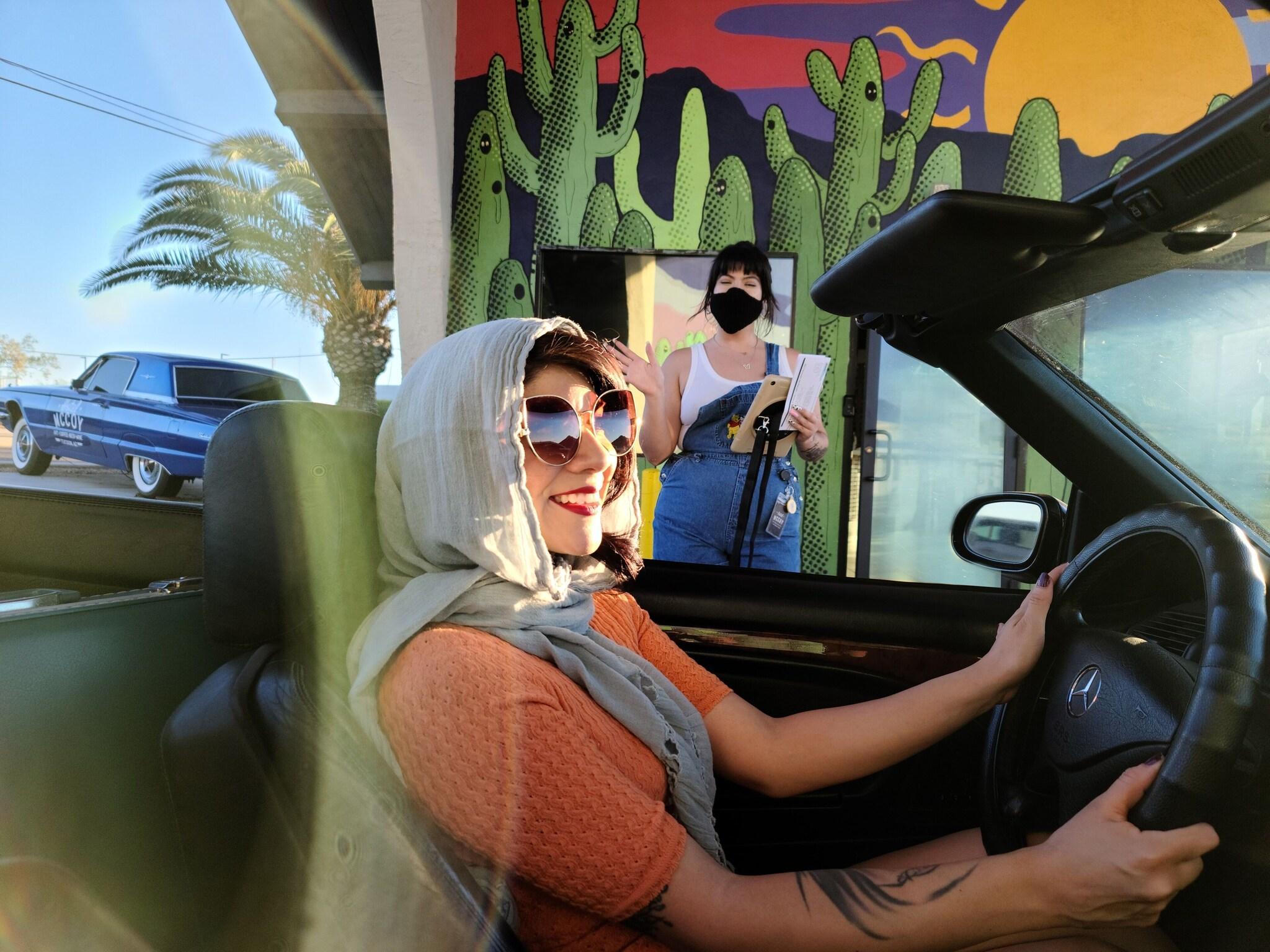 Vista Lobby Hotel McCoy Tucson - Art, Coffee, Beer, Wine