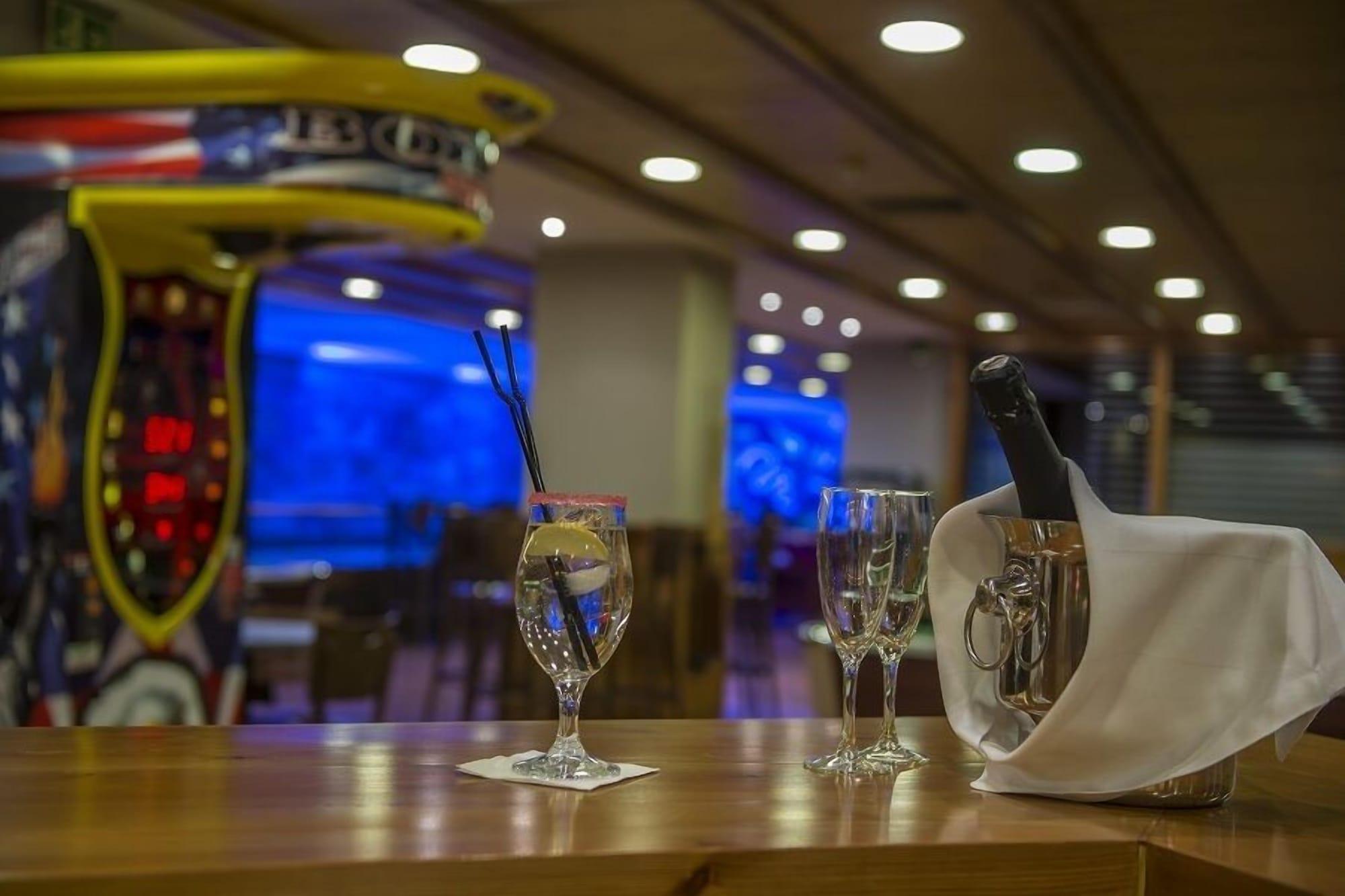 Bar/Salón Apartaments Nordic