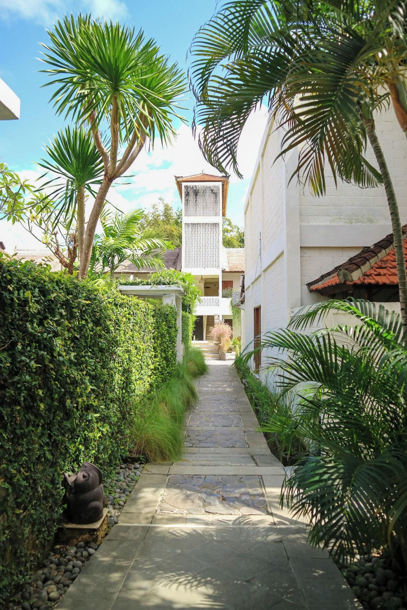 Vista Exterior Kuta Lagoon Resort and Pool Villas