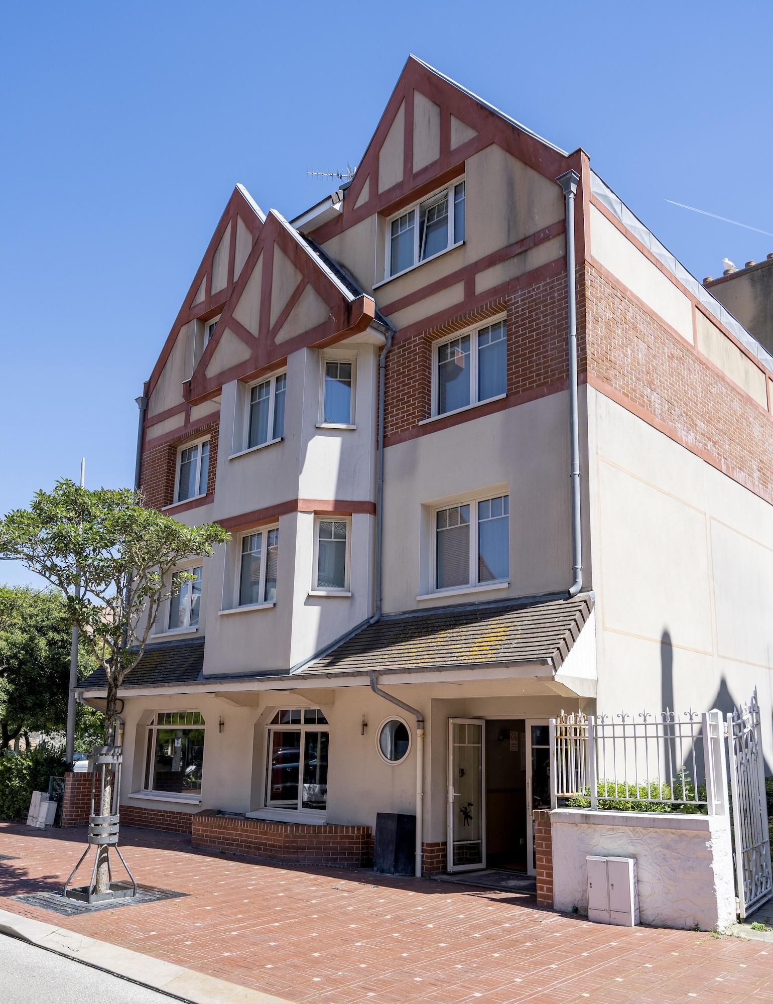 Vista Exterior Hôtel Red Fox