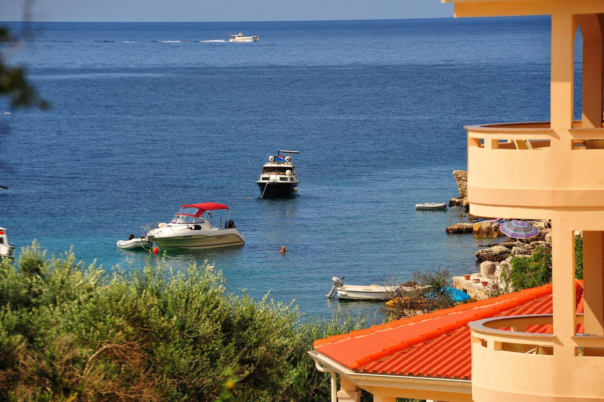 Vista Exterior Lastura Aparthotel & Mobile Homes