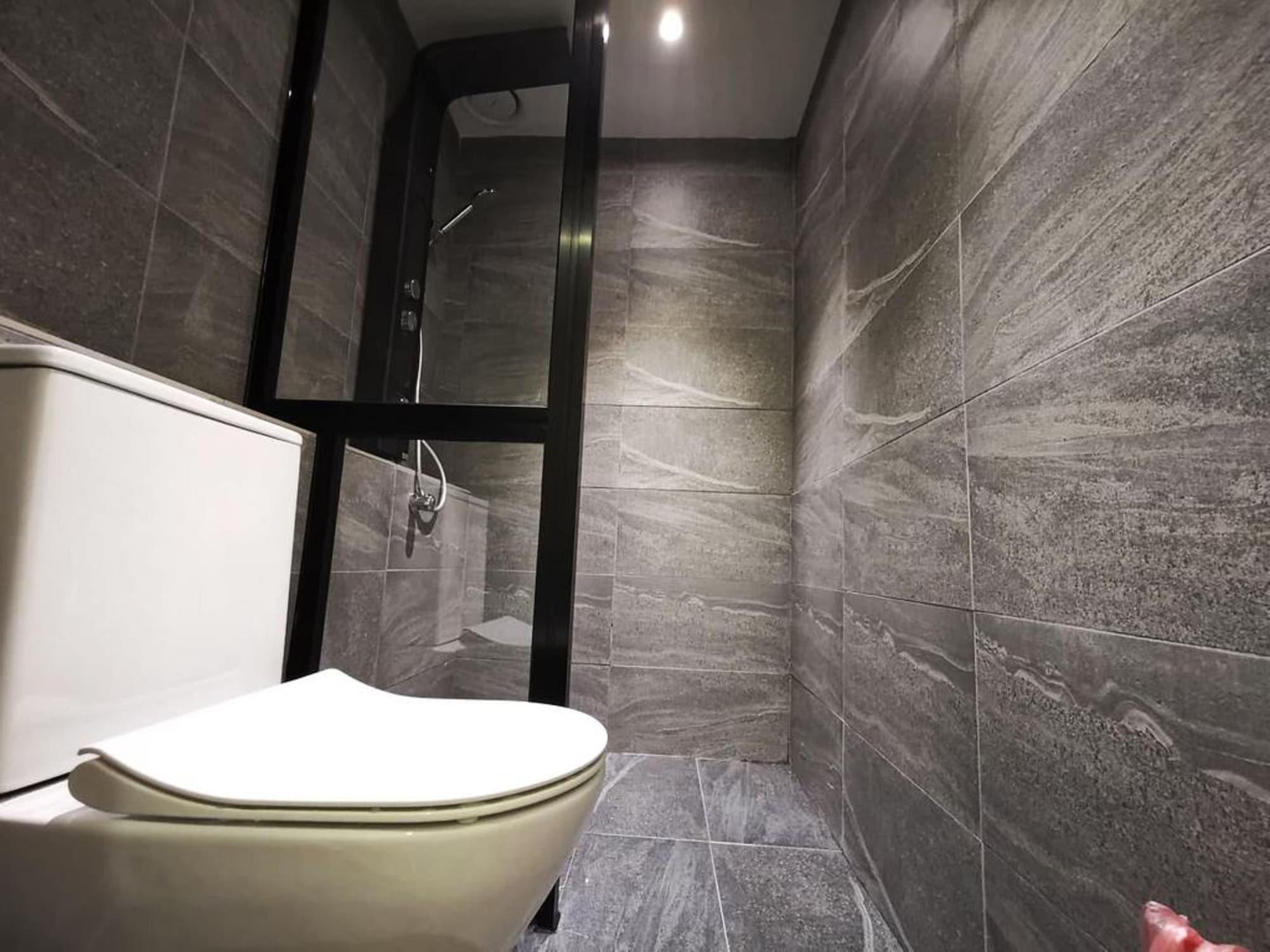 Equipamiento de Habitación Oikos Poshtel