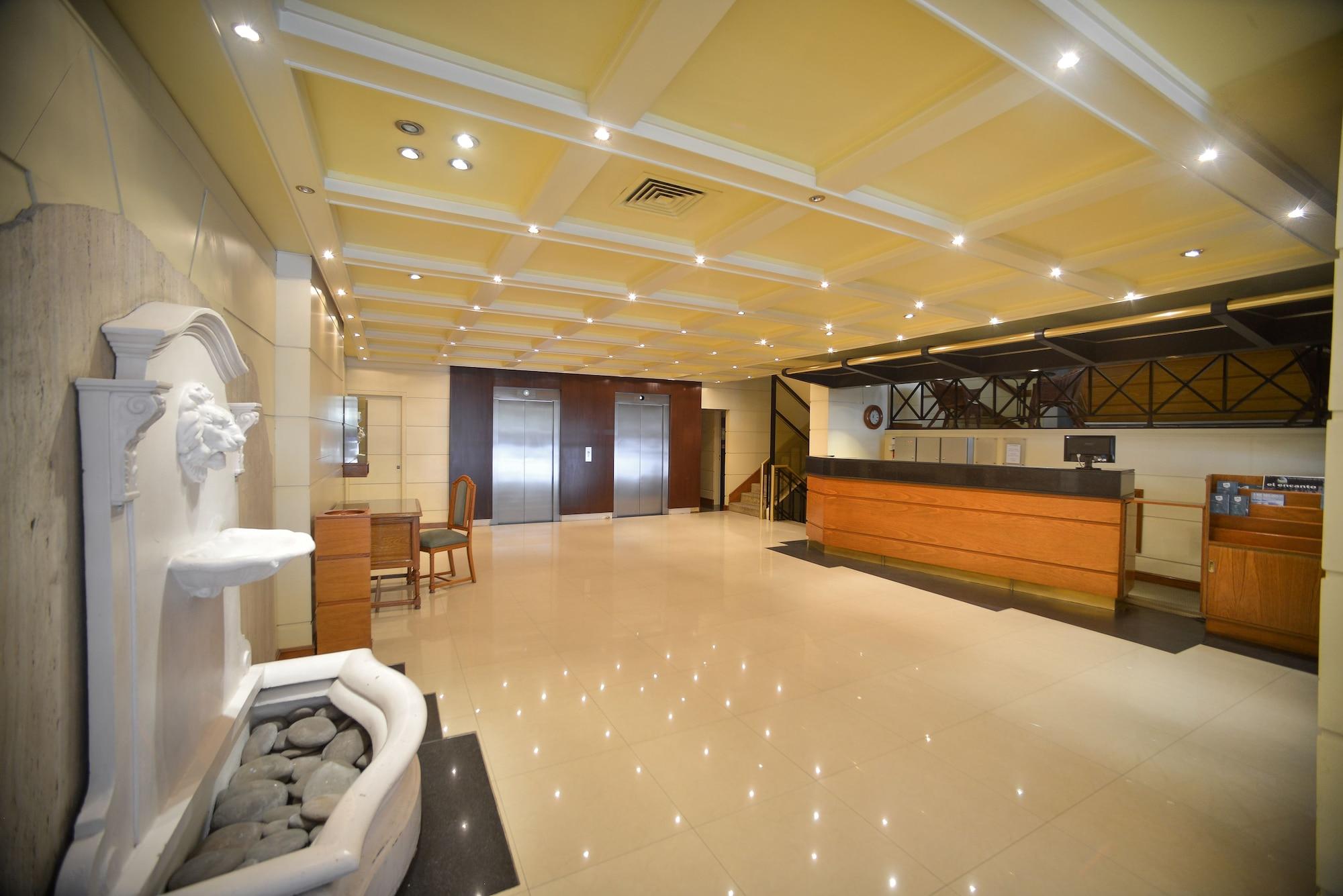 Vista Lobby Hotel Versailles