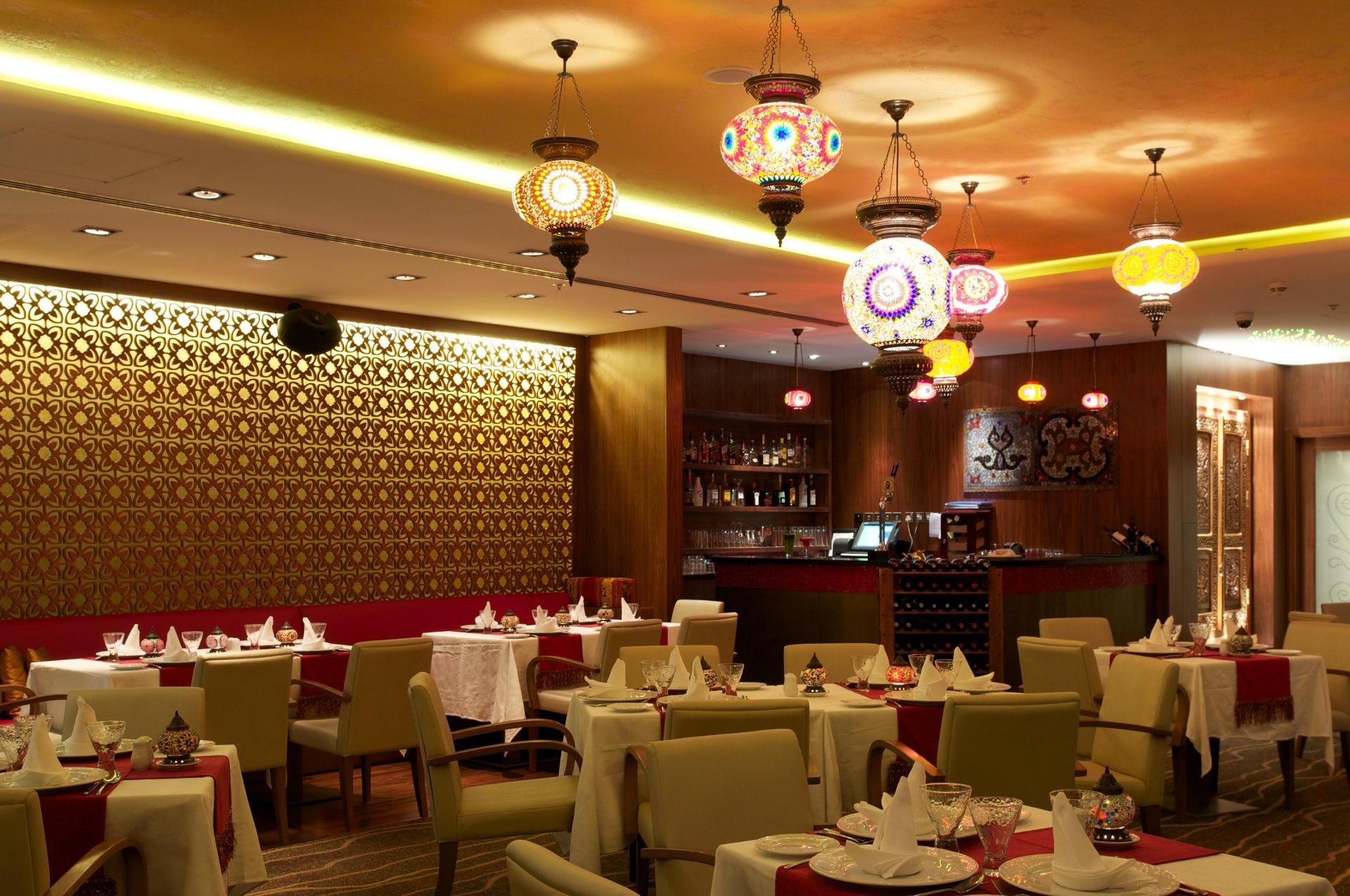 Restaurant Montreal Barsha Hotel