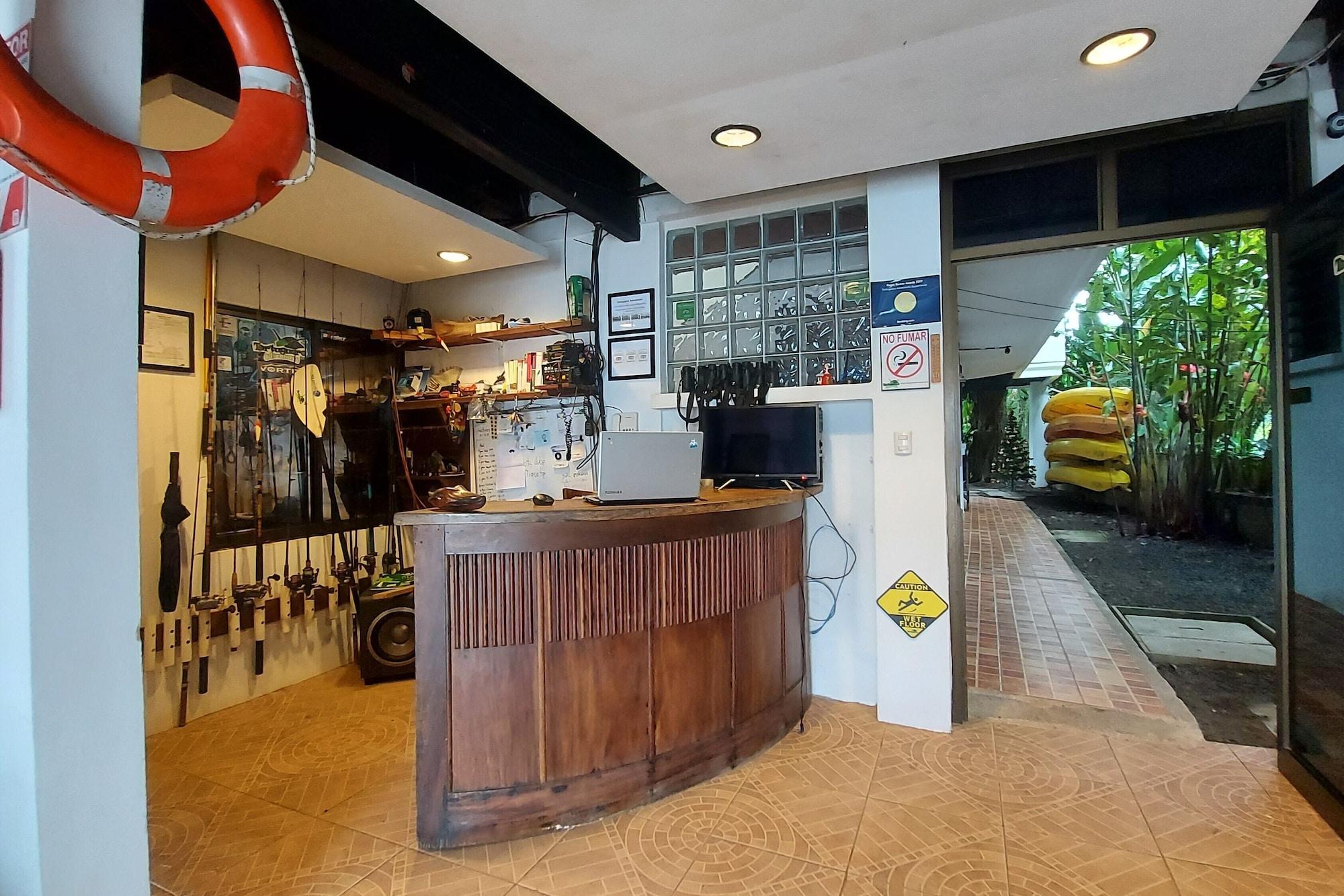 Vista Lobby Tortuguero Adventures Guesthouse