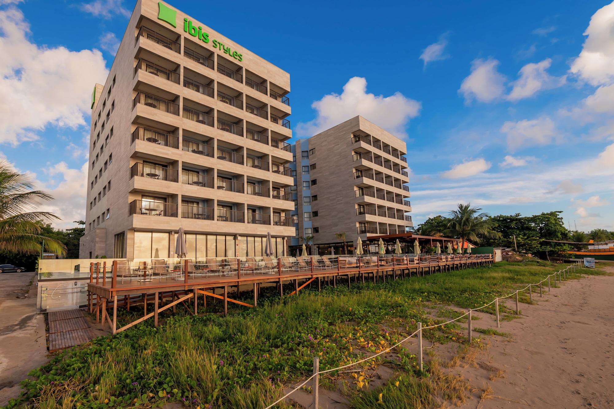 Vista Exterior Ibis Styles Maragogi