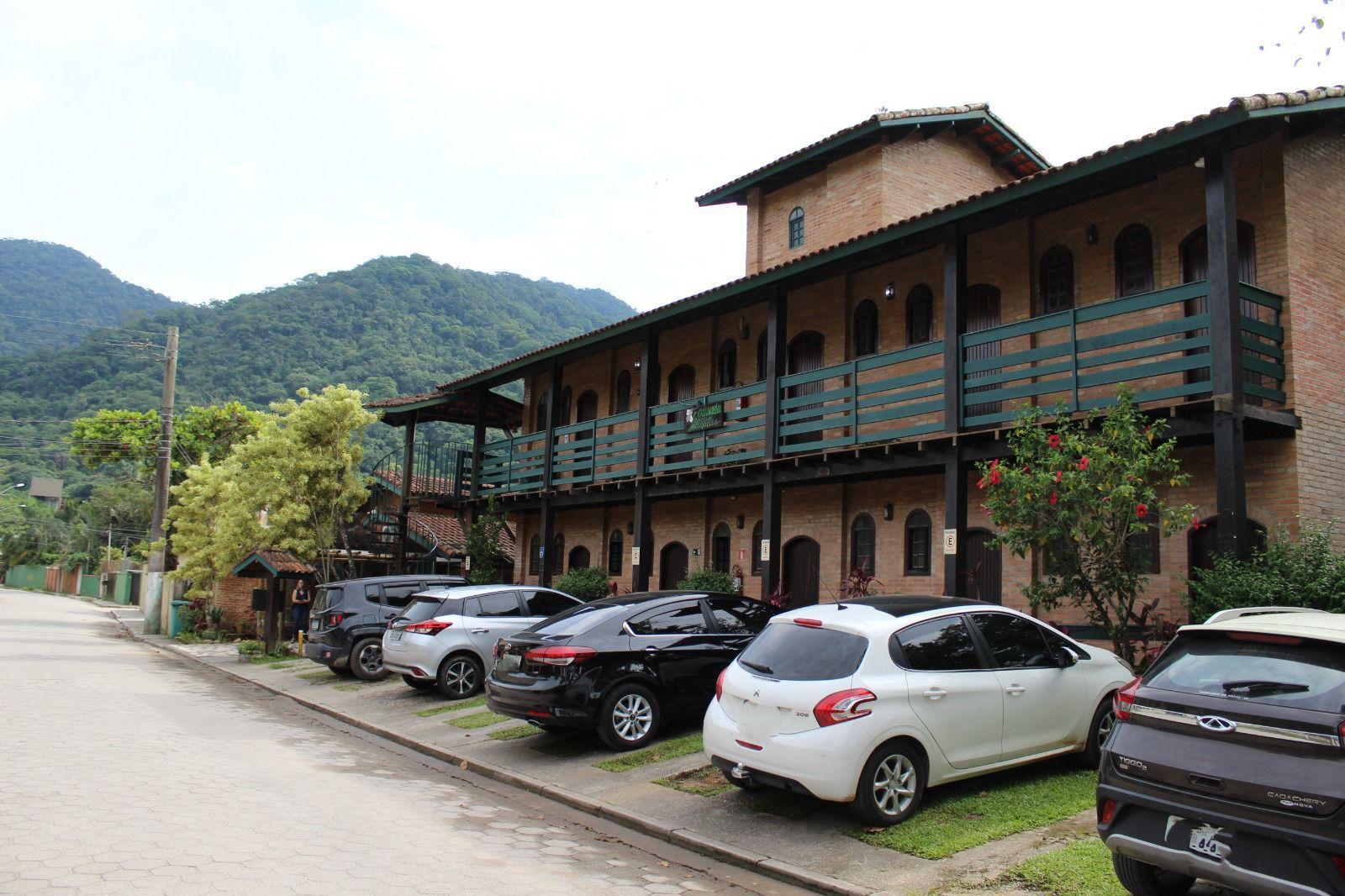 Estacionamiento pousada refugio manacás