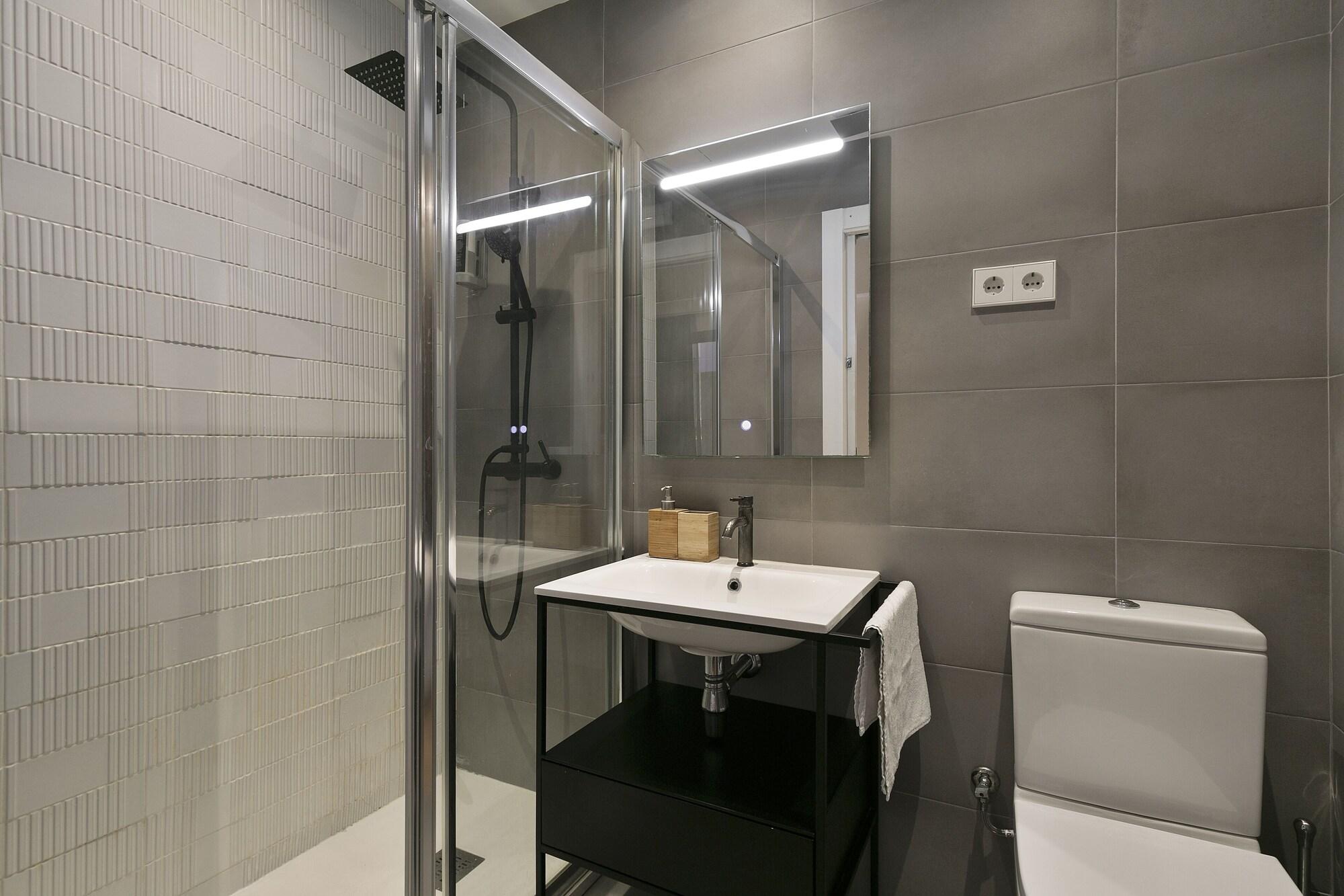 Equipamiento de Habitación Arte Suites by Olala Homes