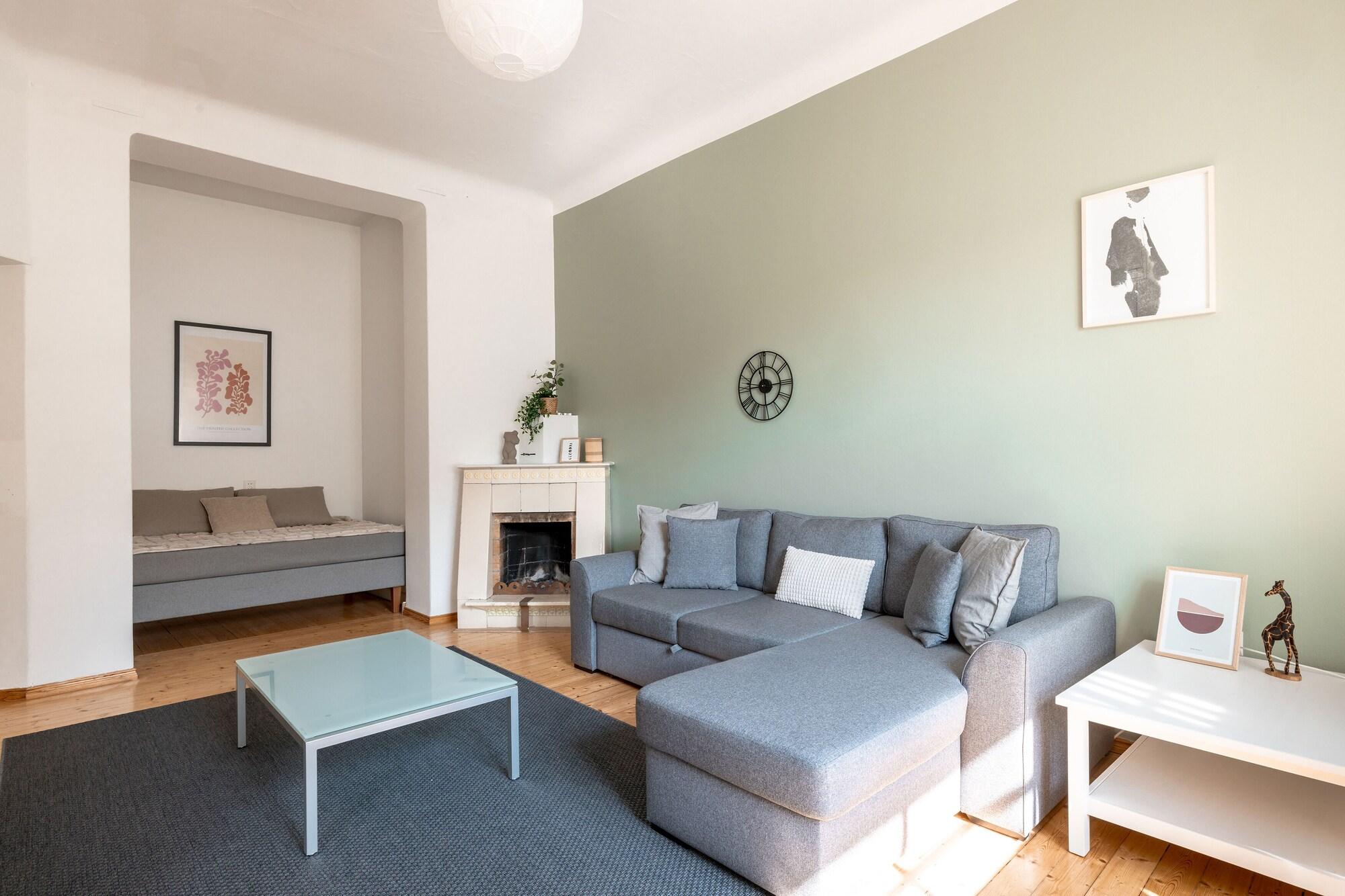 Varios 2ndhomes Spacious & Cozy 1BR Home