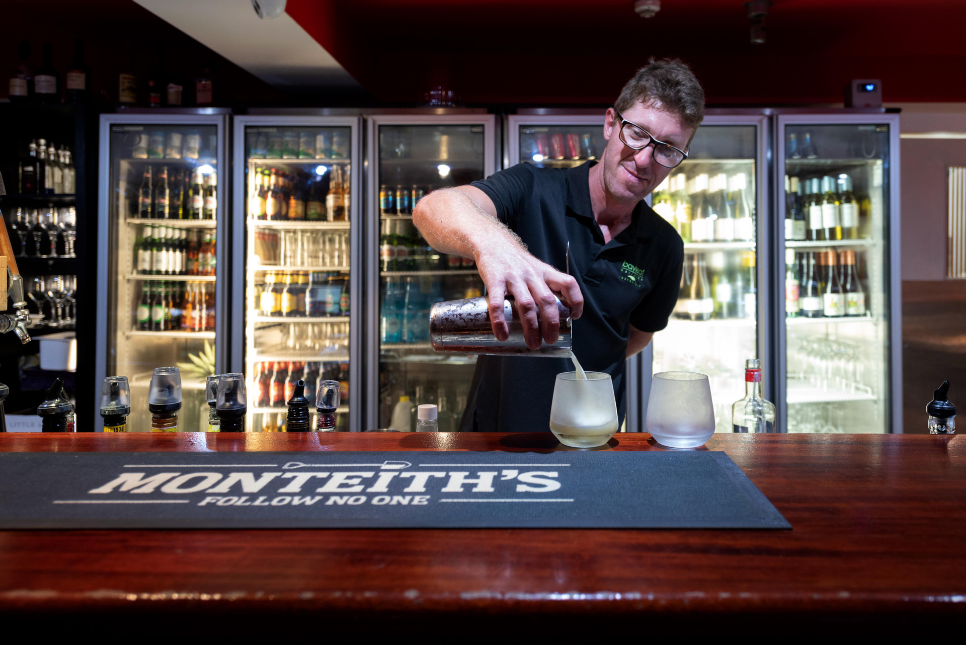 Bar/Salón Bay Village Tropical Retreat & Apartments