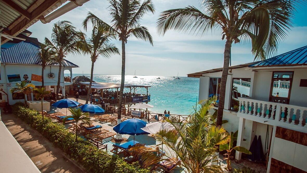 Varios Zenobia Beach Resort
