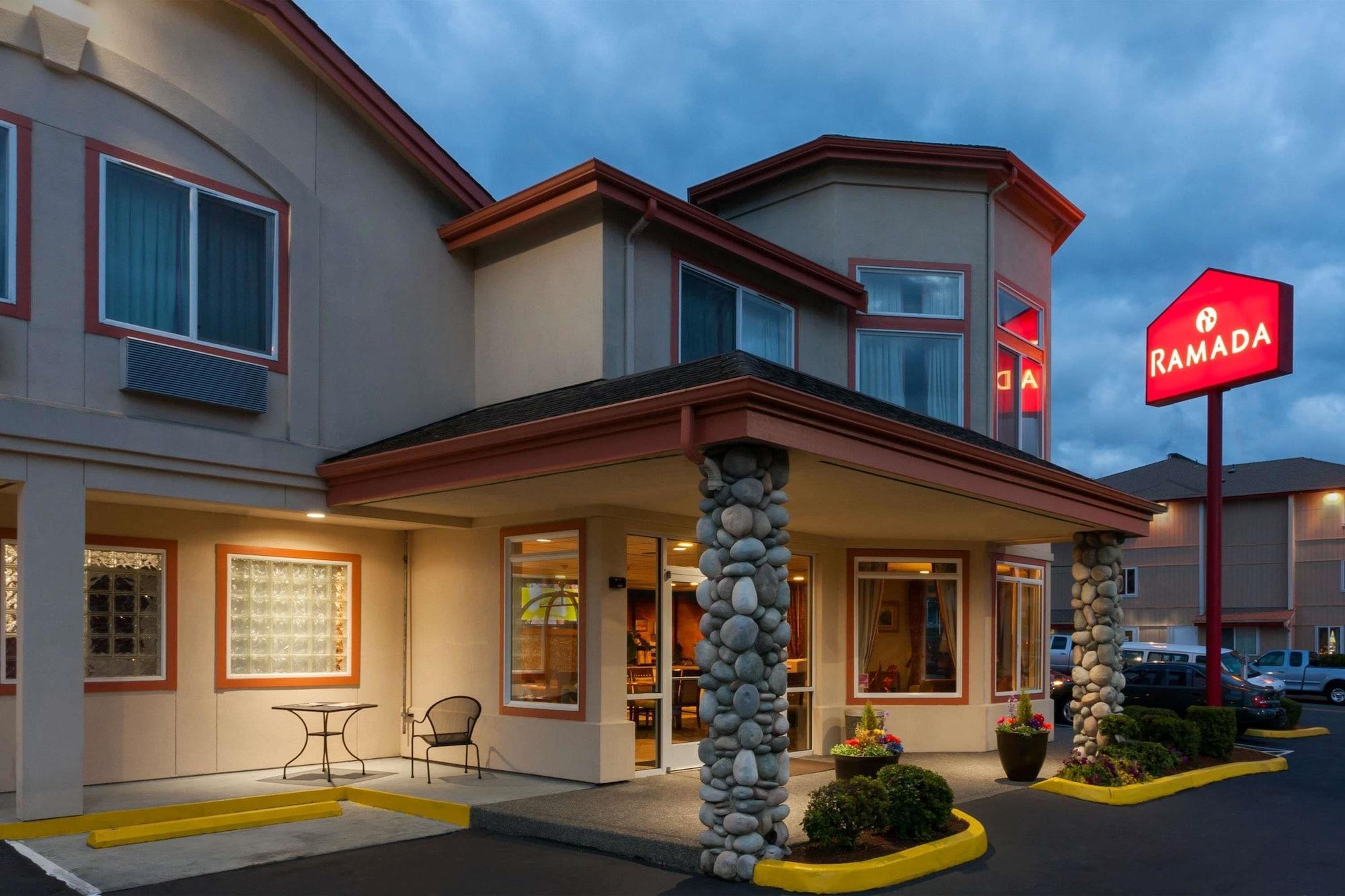 Vista Exterior Ramada by Wyndham SeaTac Airport North