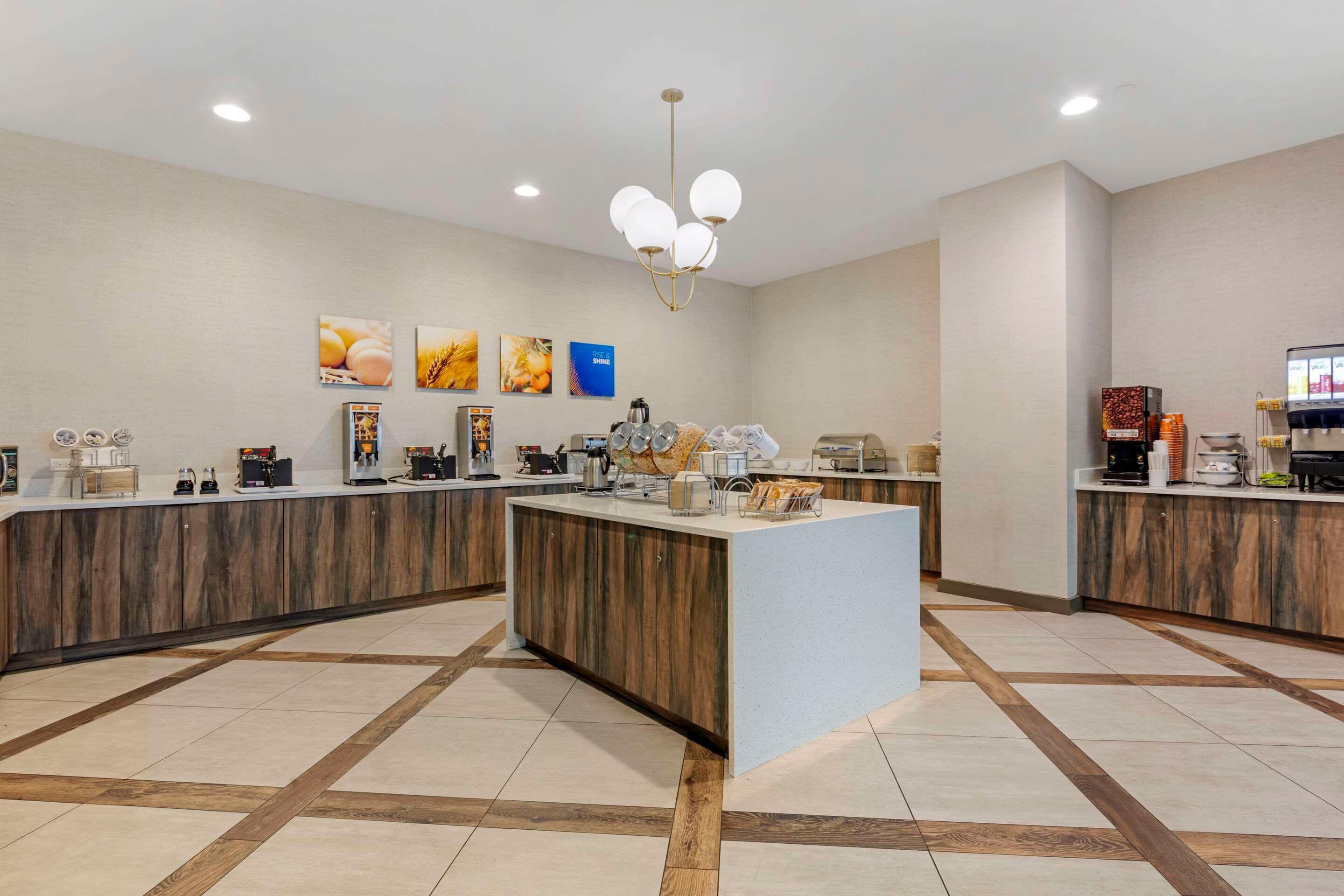 Restaurant Comfort Inn Suites Miami International Airport