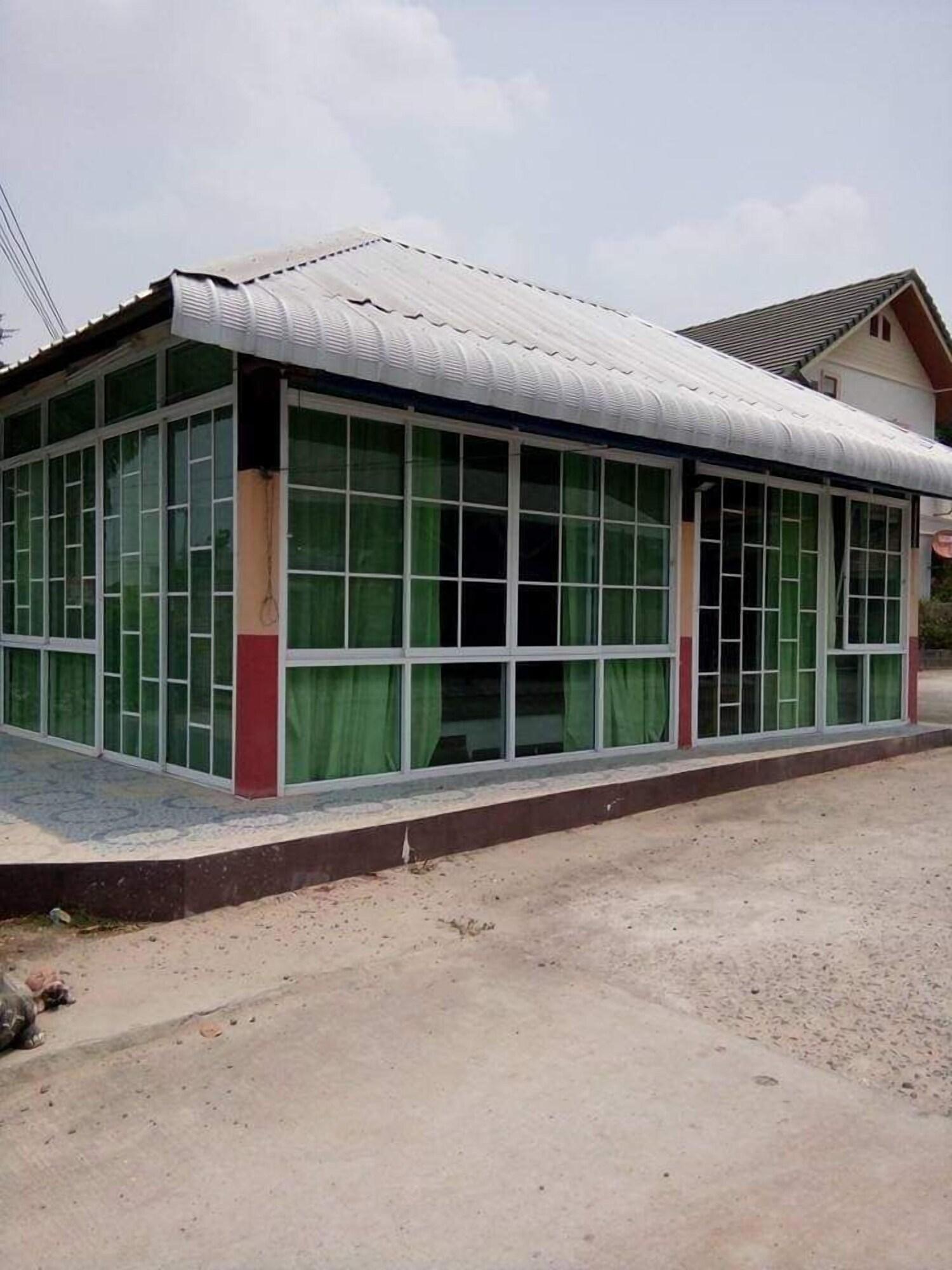 Bar/Salón Raveekan Resort