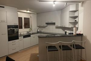Renta Vacacional - Centrally located, Spacious Modern Apartment