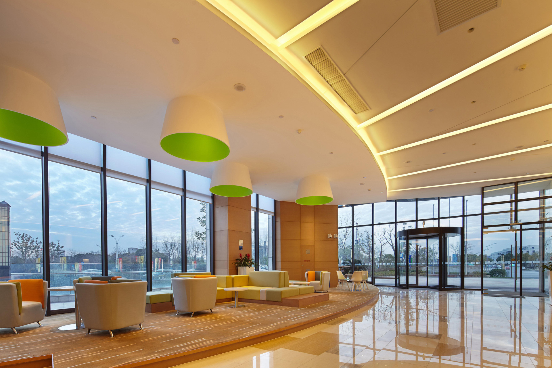 Vista Exterior Holiday Inn Express Shanghai Jiading Industry Park by IHG
