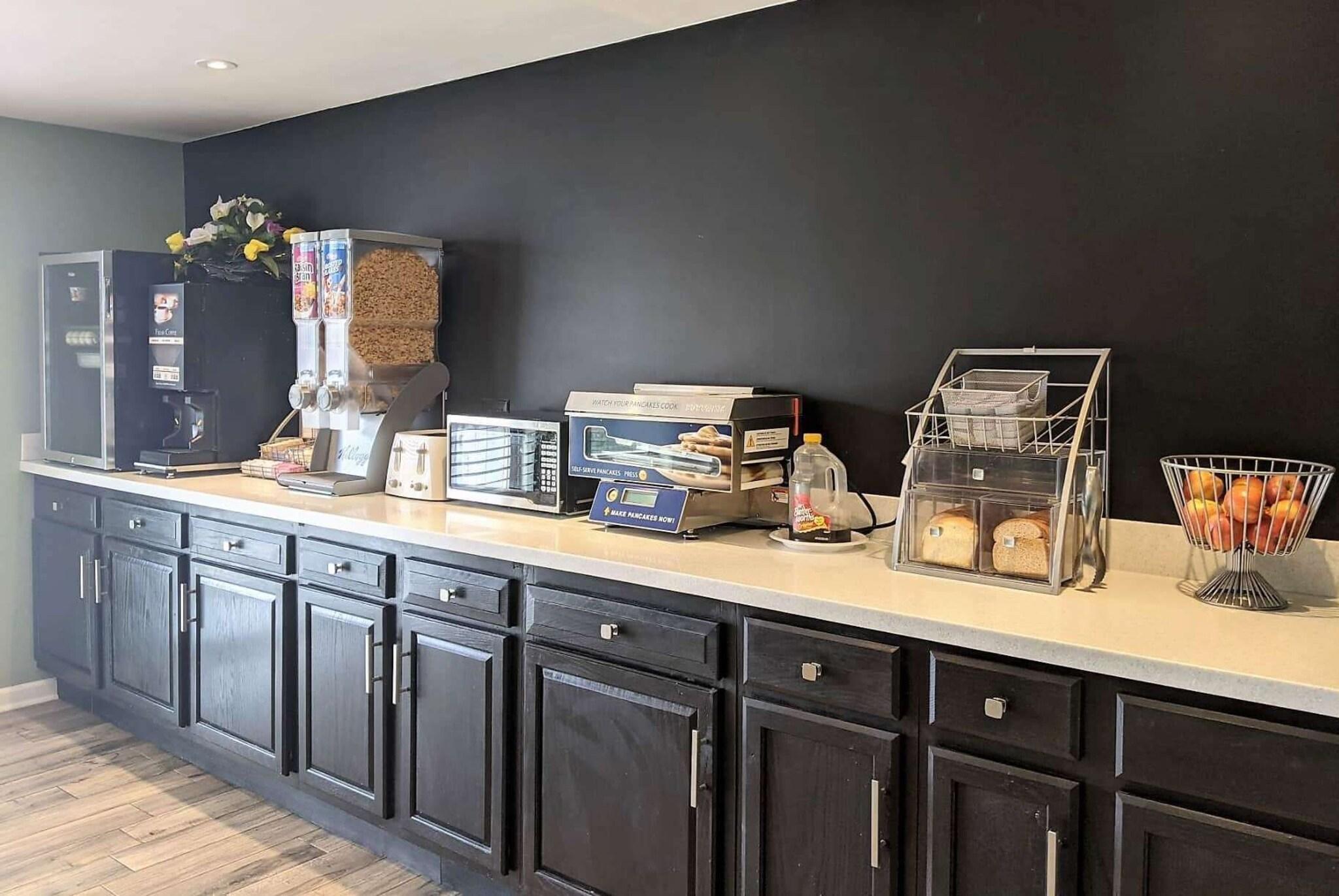 Restaurant Super 8 by Wyndham Shelbyville