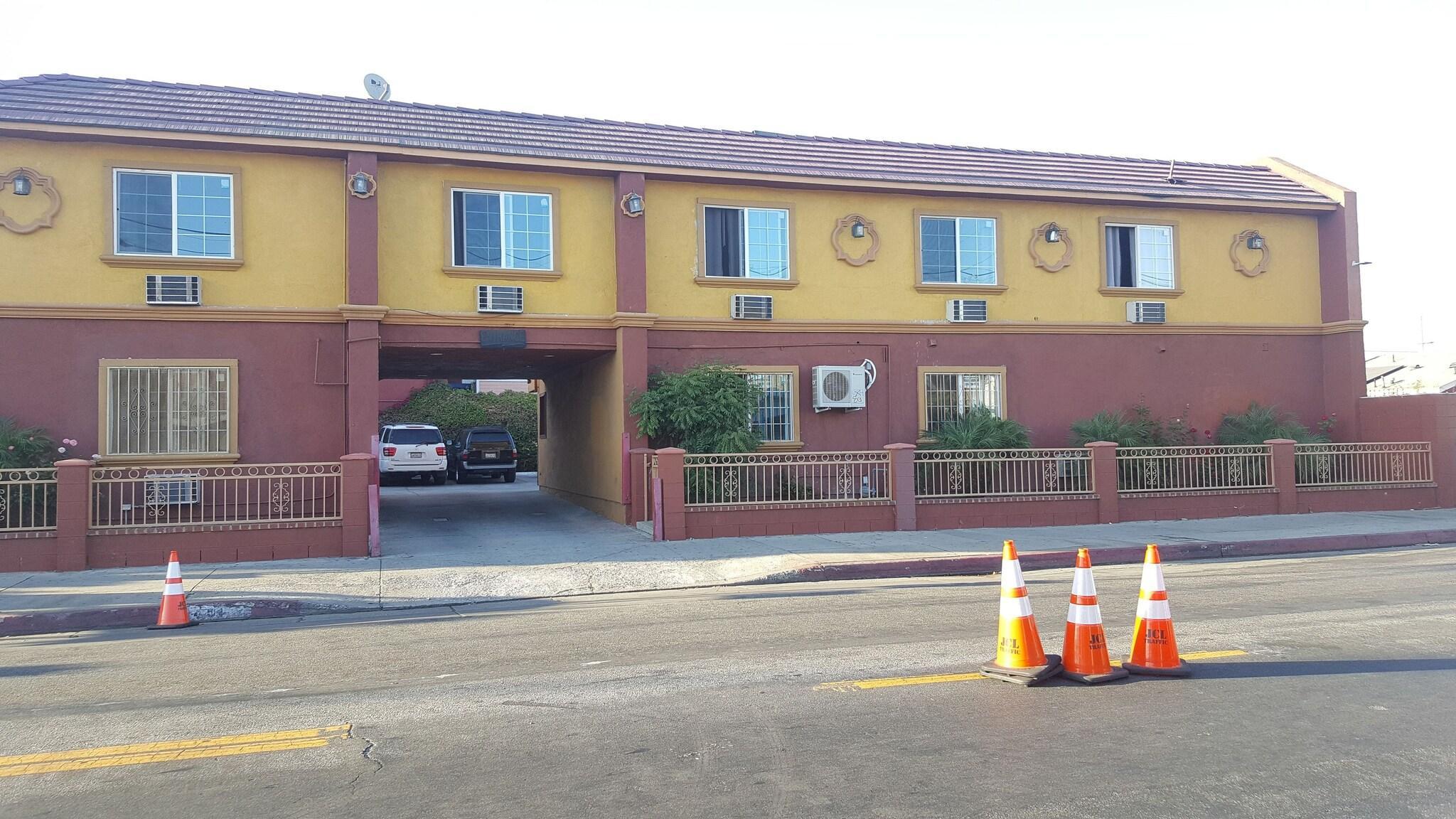 Vista Exterior Central Inn Motel on 41 Street