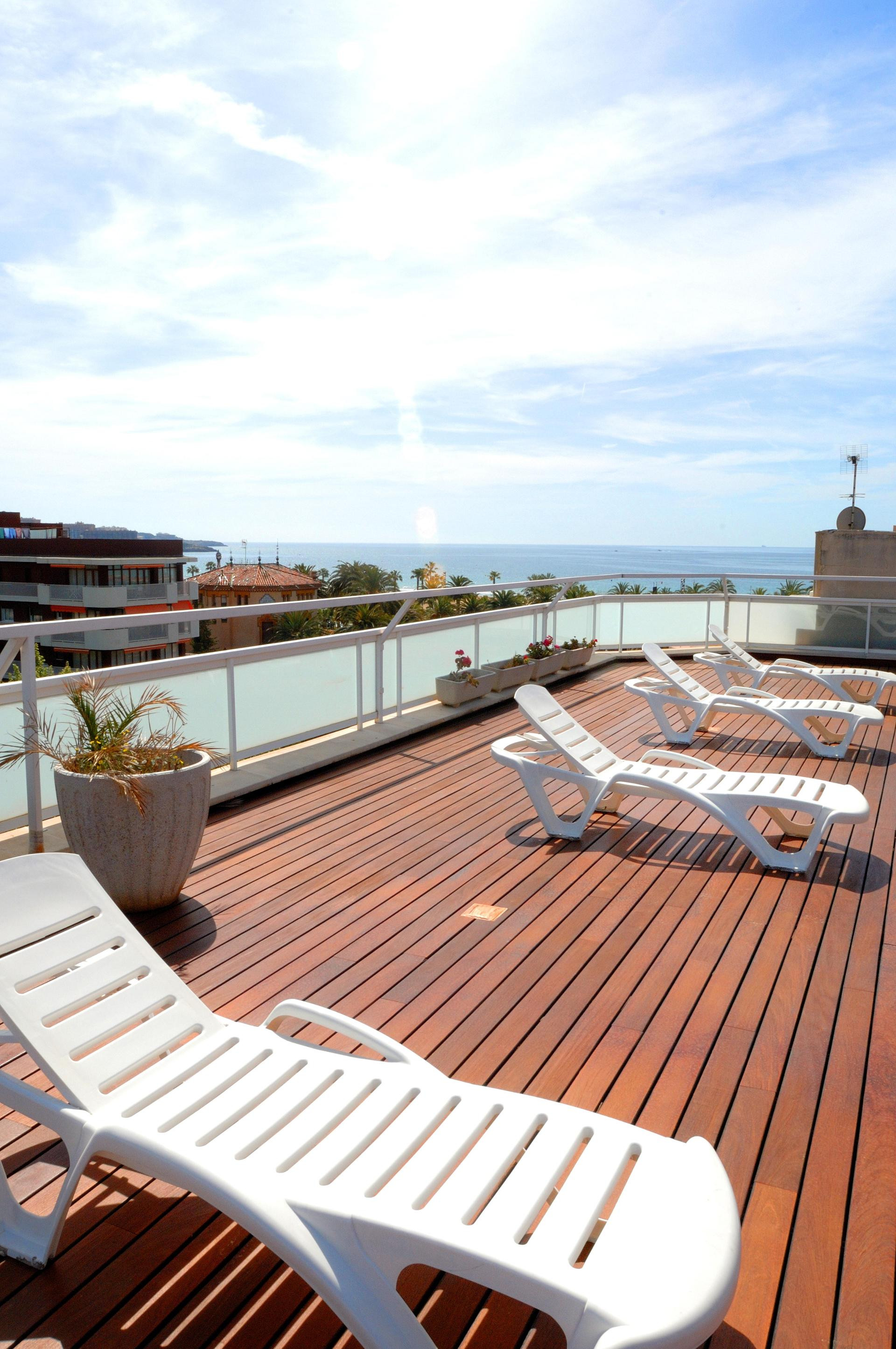 Vista Piscina Evenia President Hotel