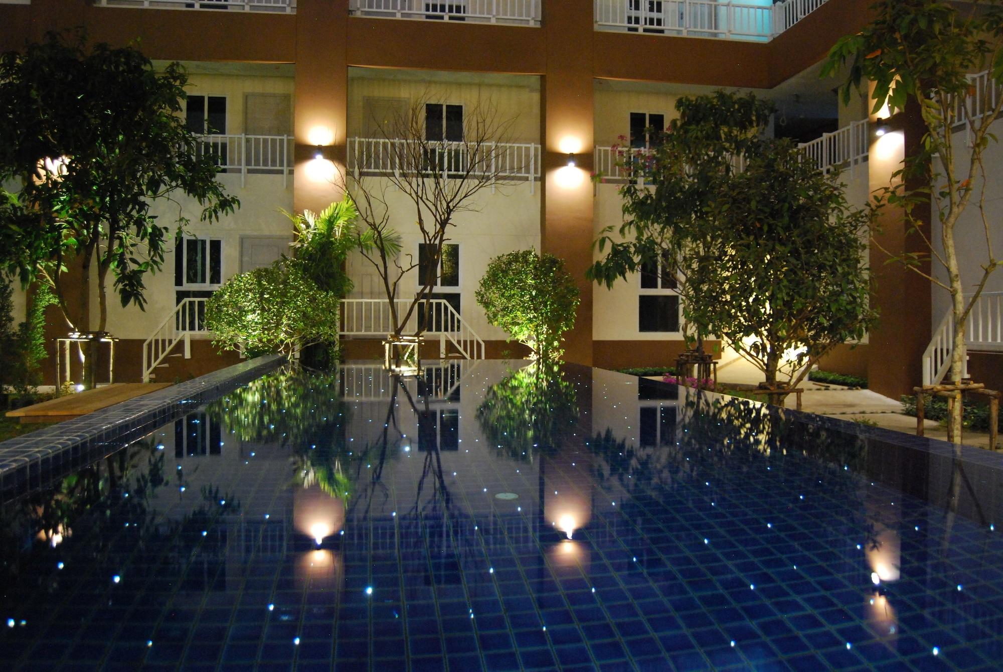 Vista Piscina U Tiny Boutique Hotel Suvarnabhumi Bangkok