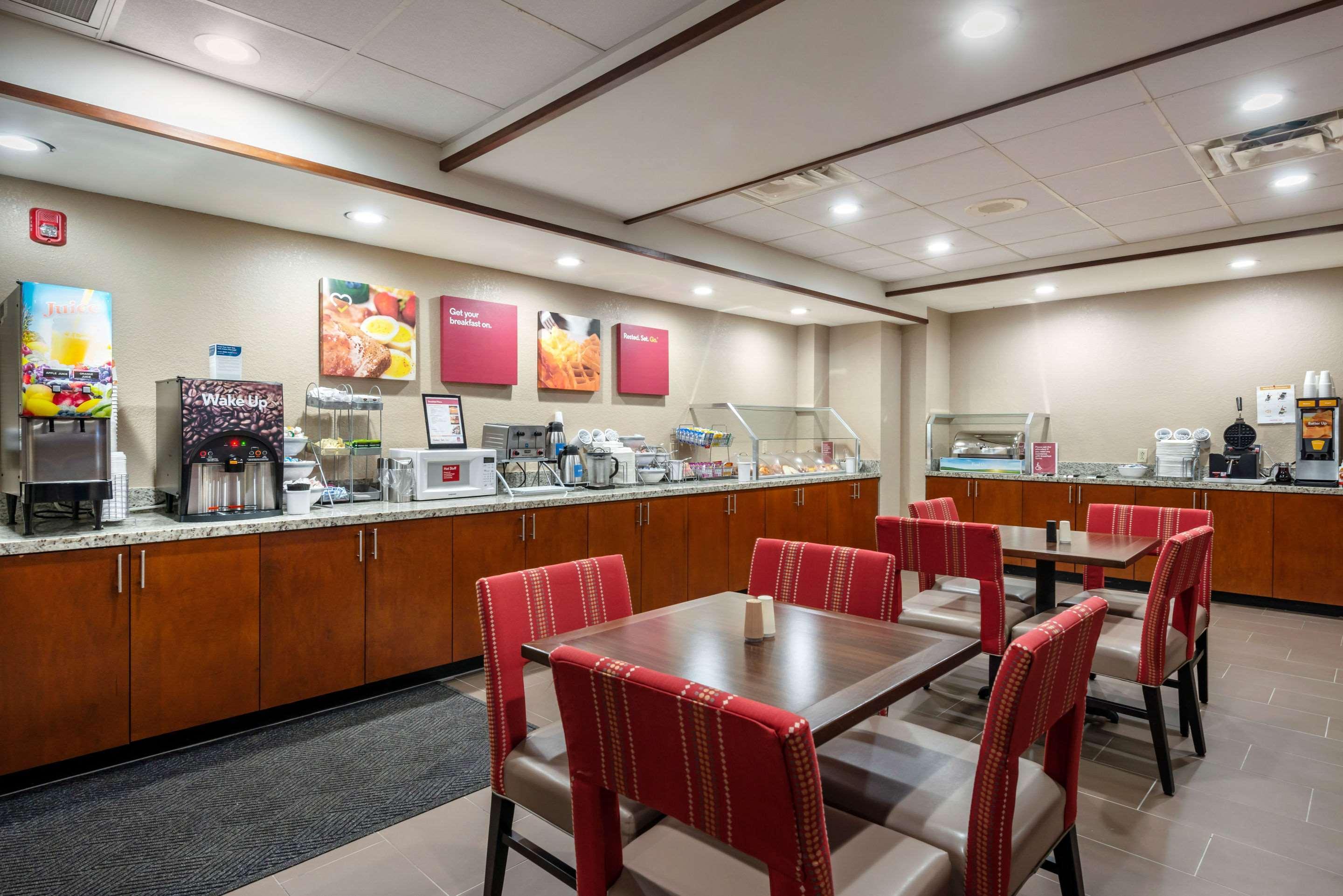 Restaurant Comfort Suites Downtown