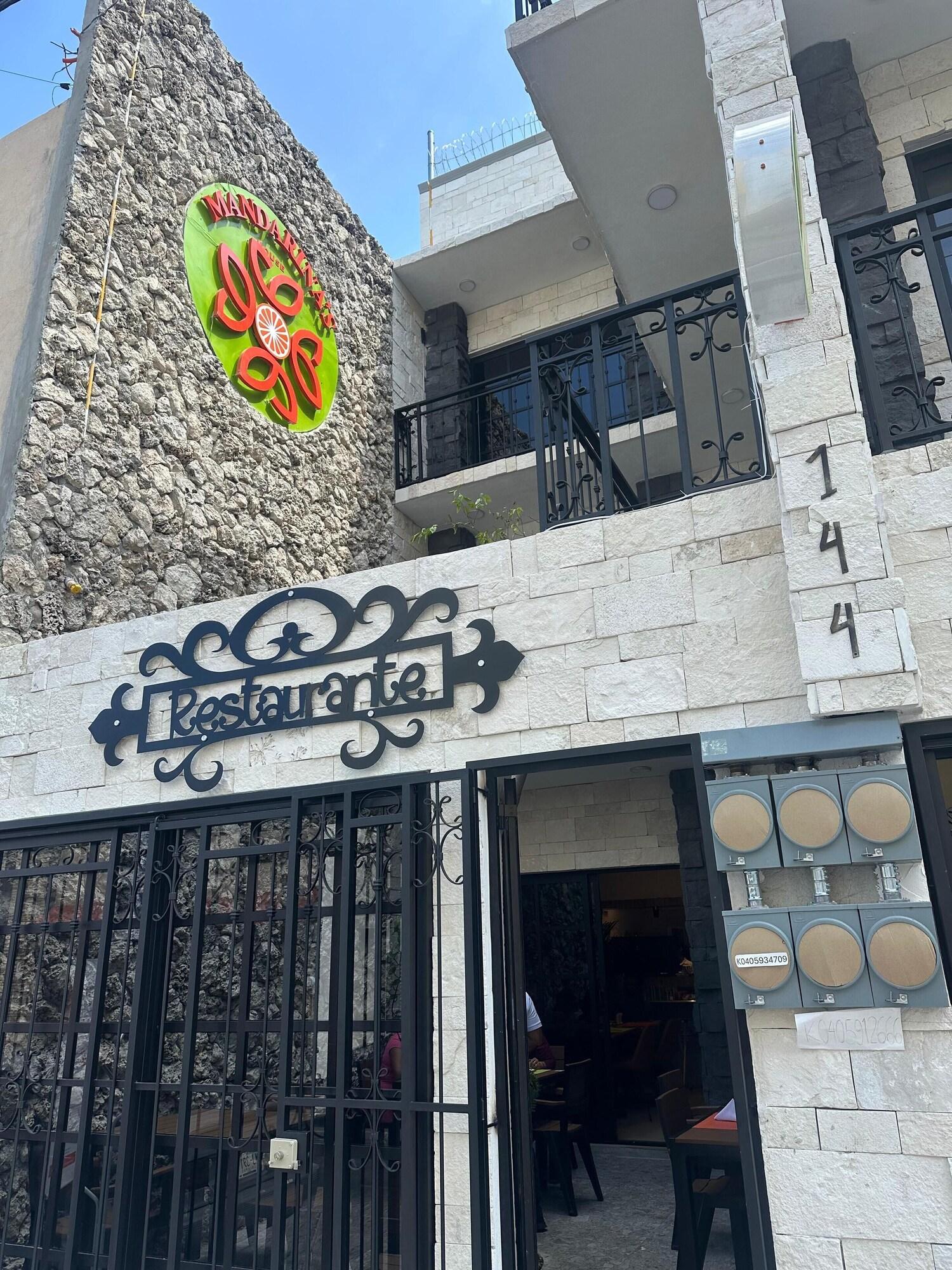 Varios Mandarina's House Hotel & Restaurante