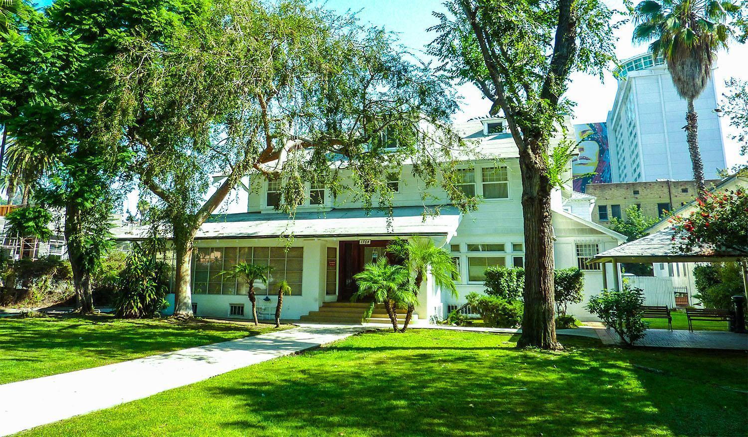 Vista Exterior Orange Drive Hostel