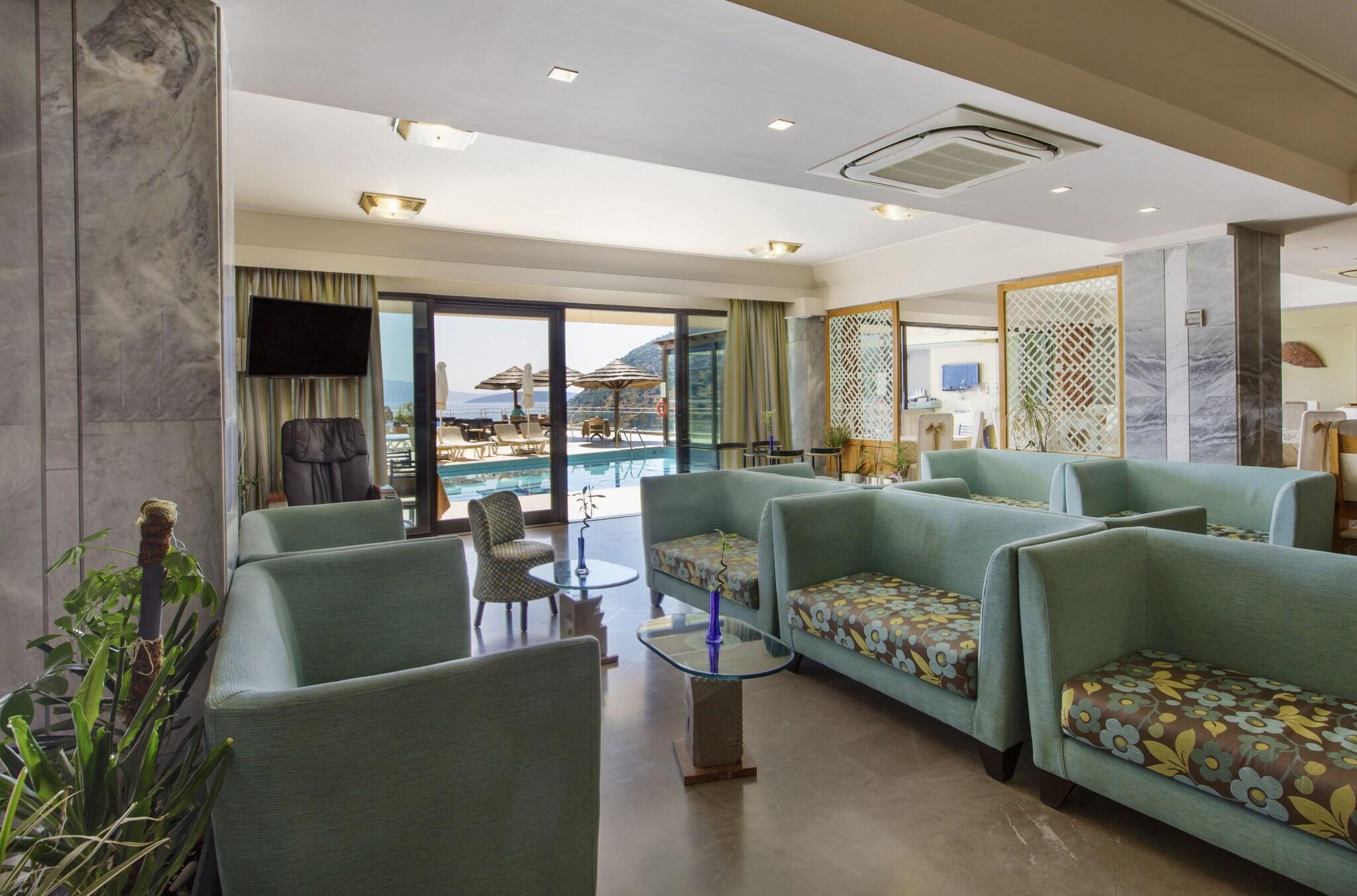 Vista Lobby John & George