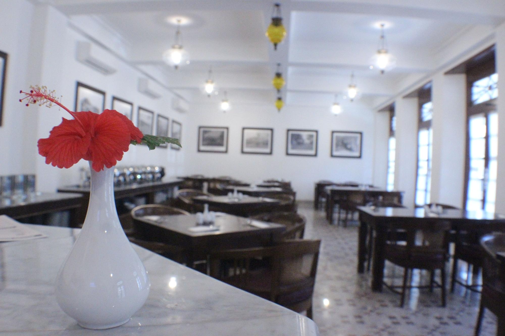 Restaurant Daroessalam Hotel Syariah