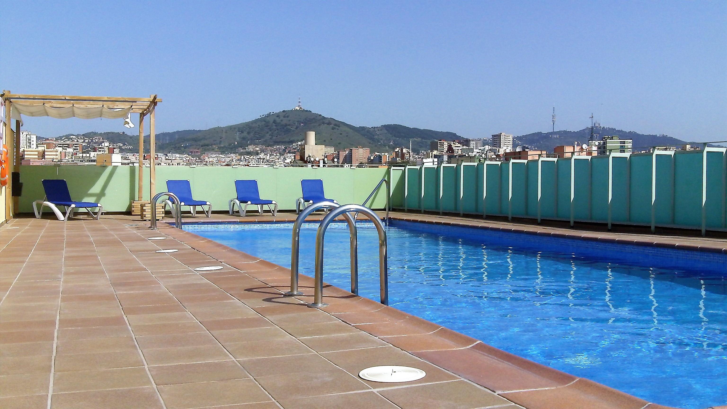 Vista Piscina Aparthotel Aura Park Fira Barcelona
