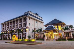 Alojamiento - The Lake Hotel Khon Kaen