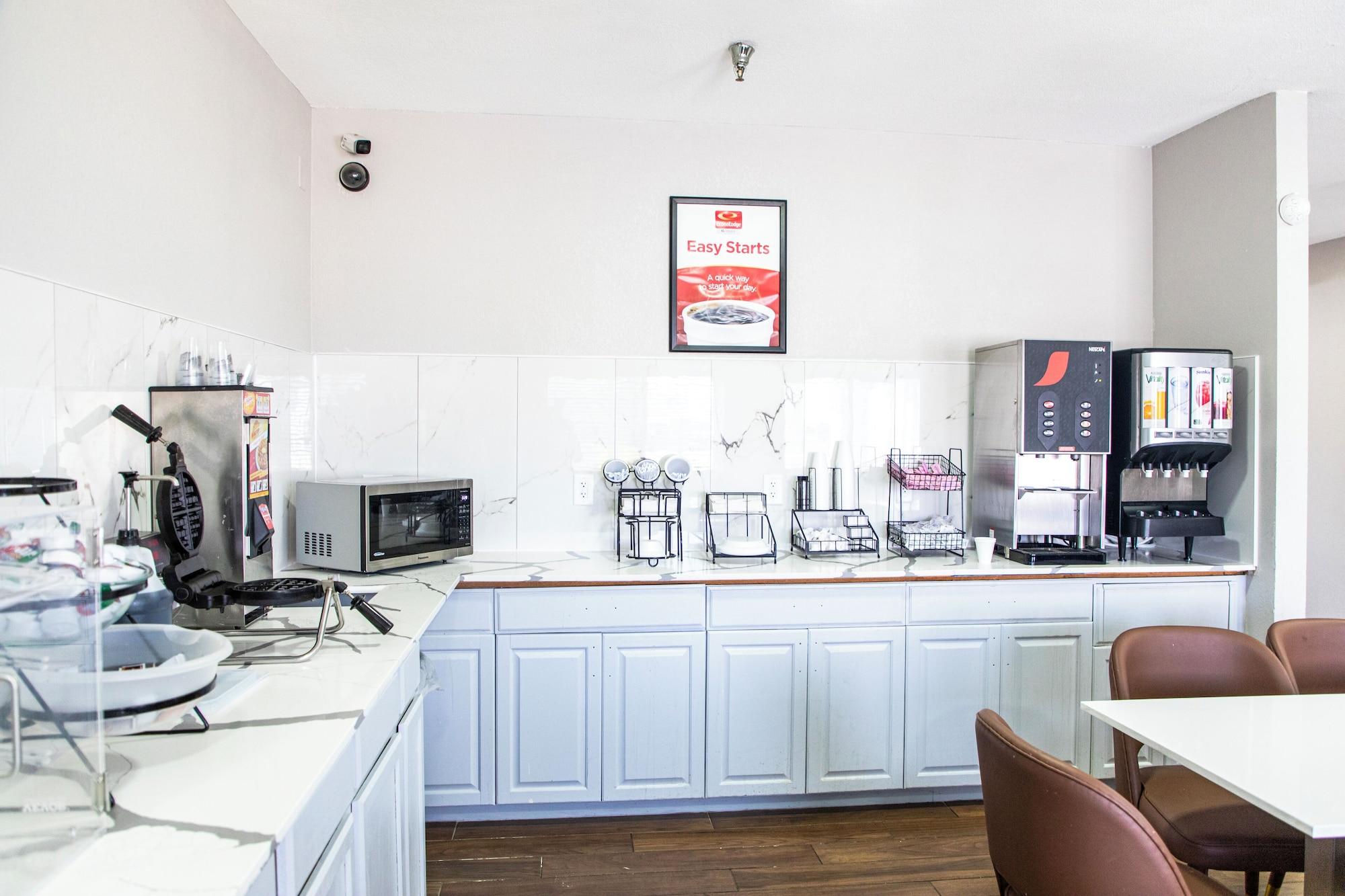 Restaurant Econo Lodge Fargo - West Acres