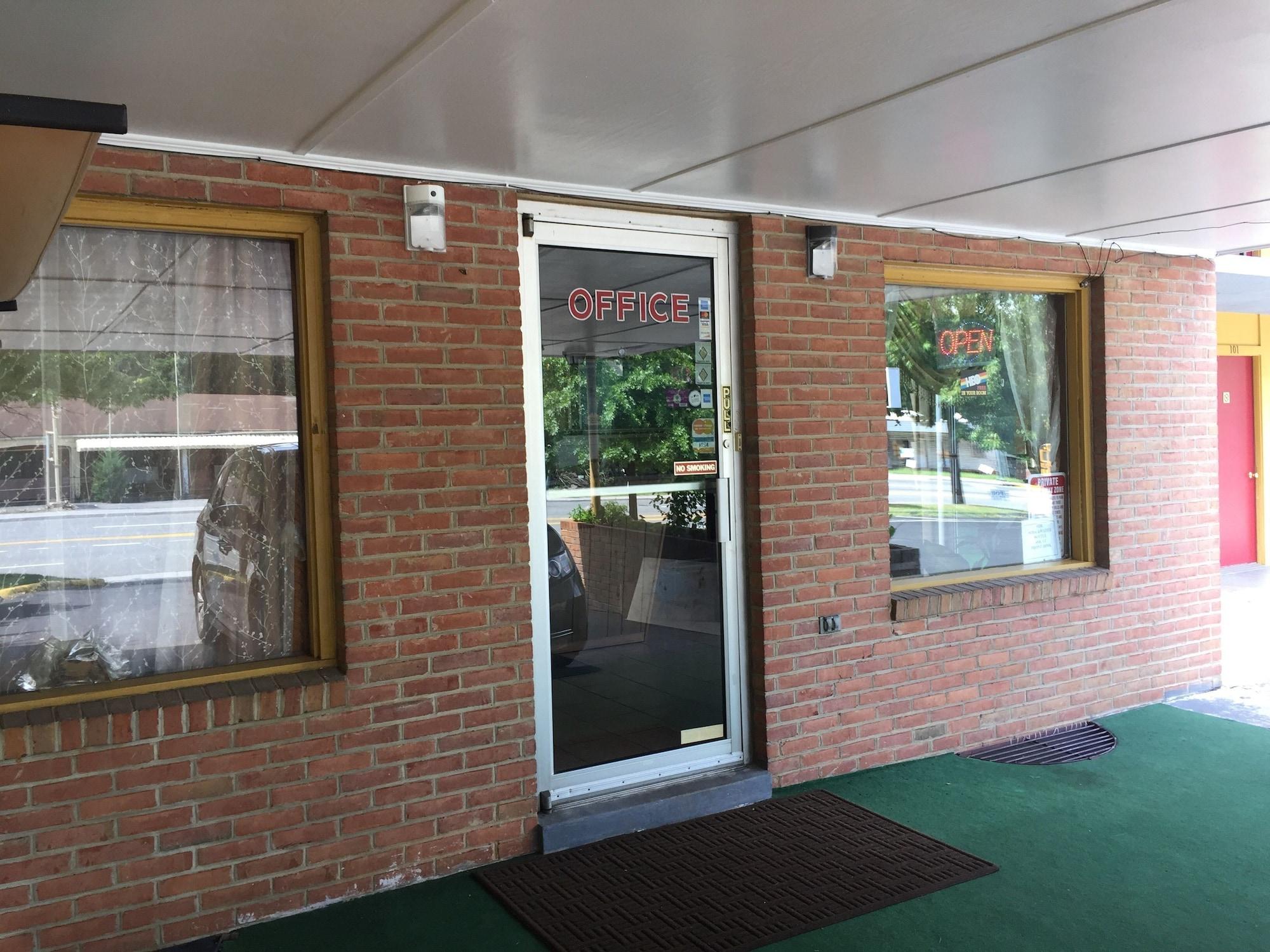 Vista Lobby Royal Inn Motel