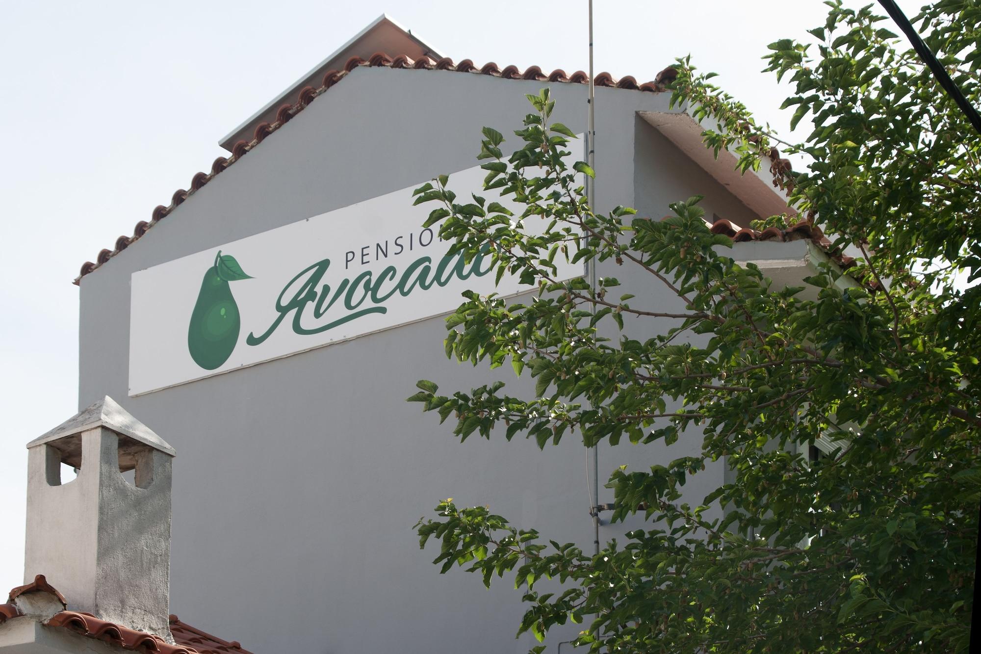 Vista Exterior Pension Avocado