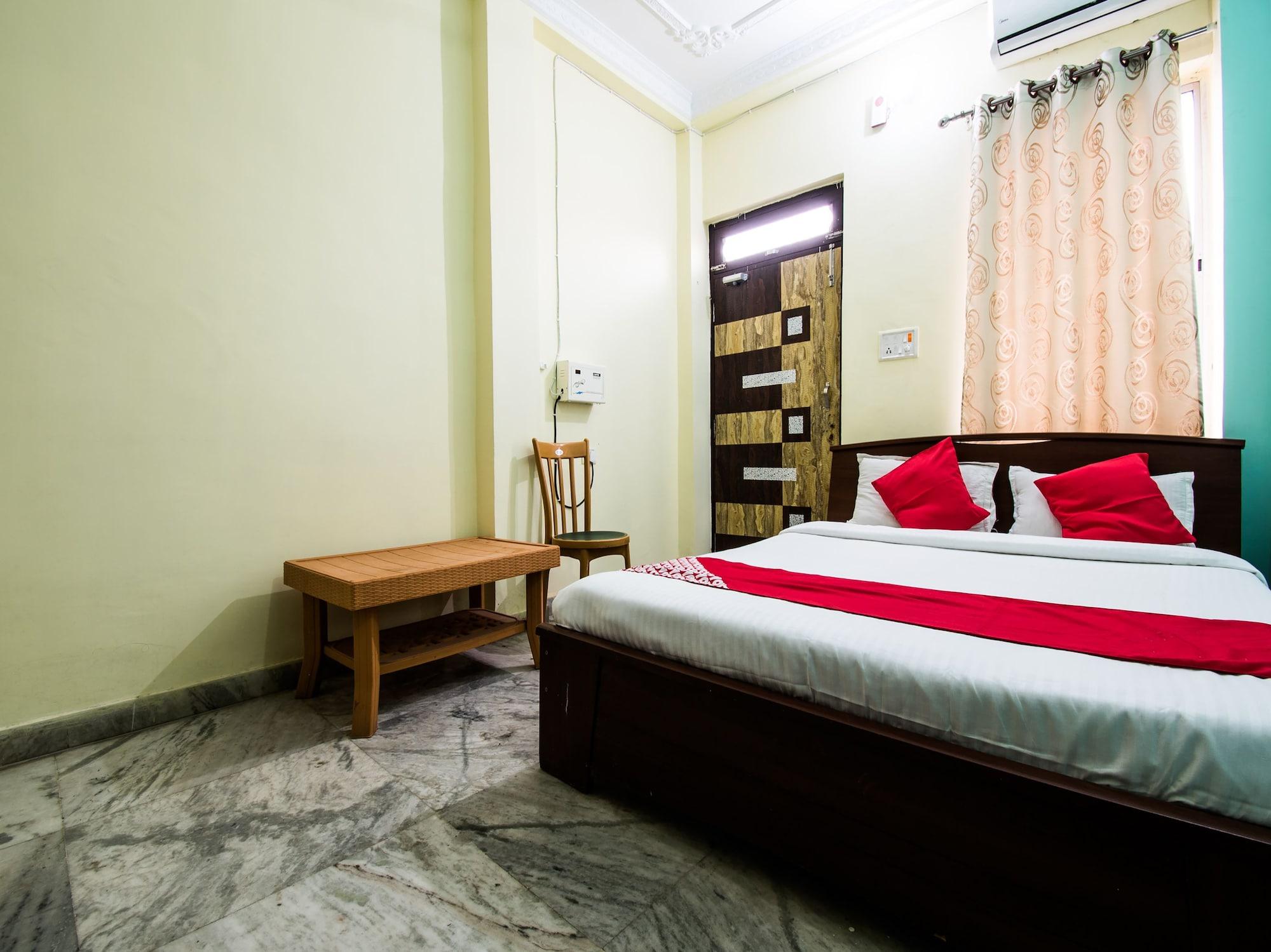 Habitación OYO 24087 Viraj Hotel