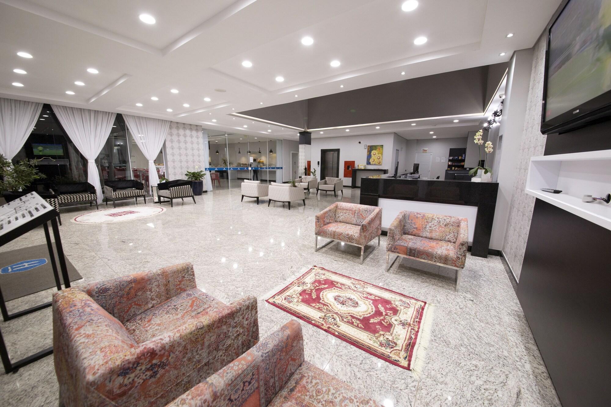 Vista Lobby Hiber Hotel