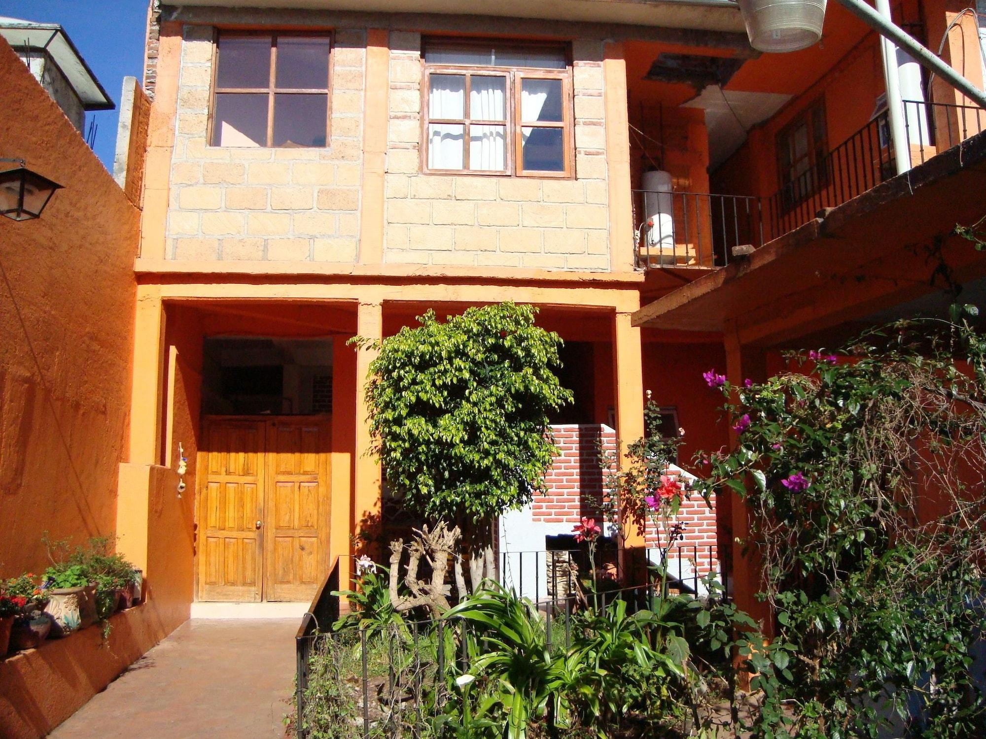 Vista Exterior Posada Familiar 16 de Septiembre