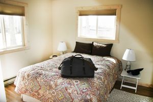 Alquiler Vacacional - Newly Remodeled Historic Log Cabin on Banks of Horse Creek
