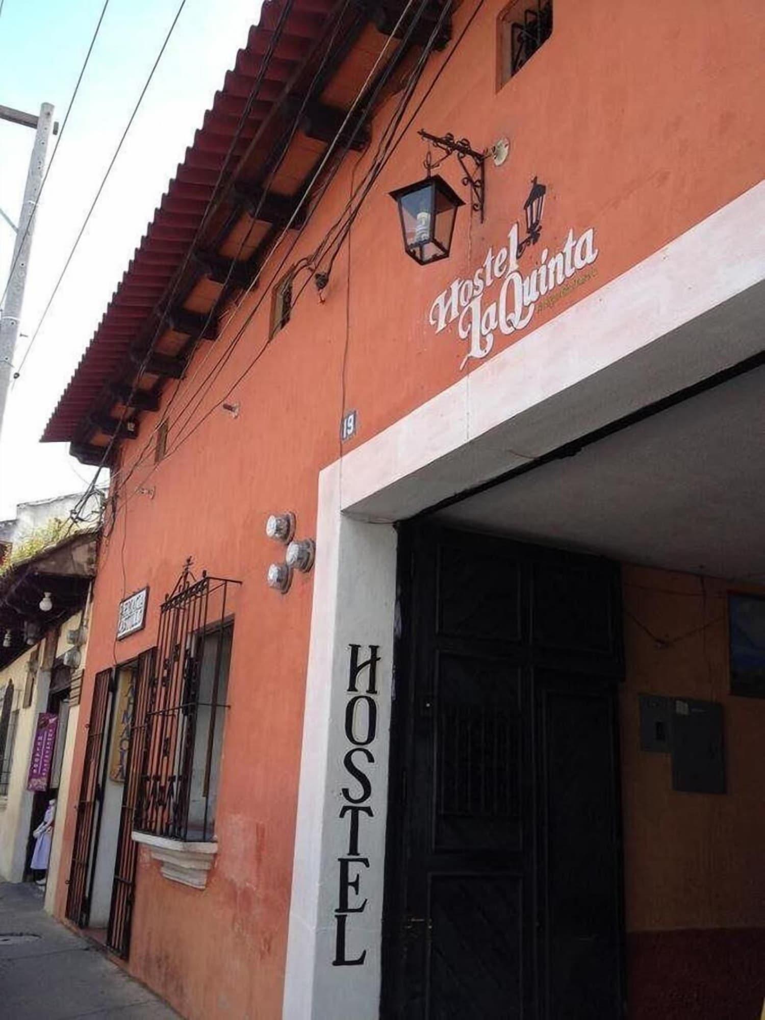 Vista Exterior Hostel la Quinta