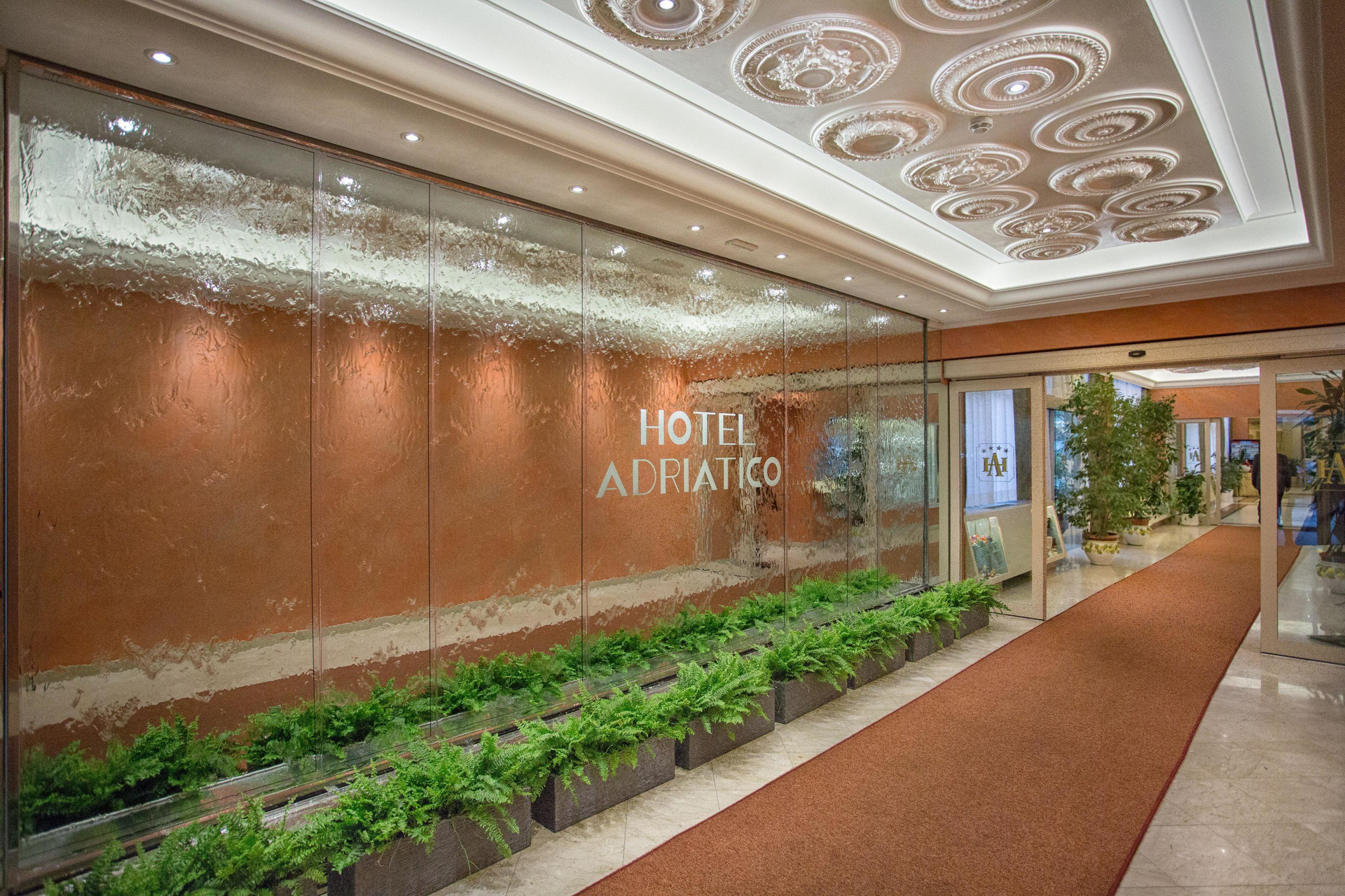 Vista Lobby Grand Hotel Adriatico