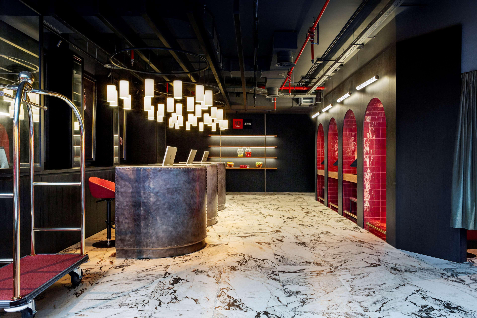 Vista Lobby Radisson RED Madrid