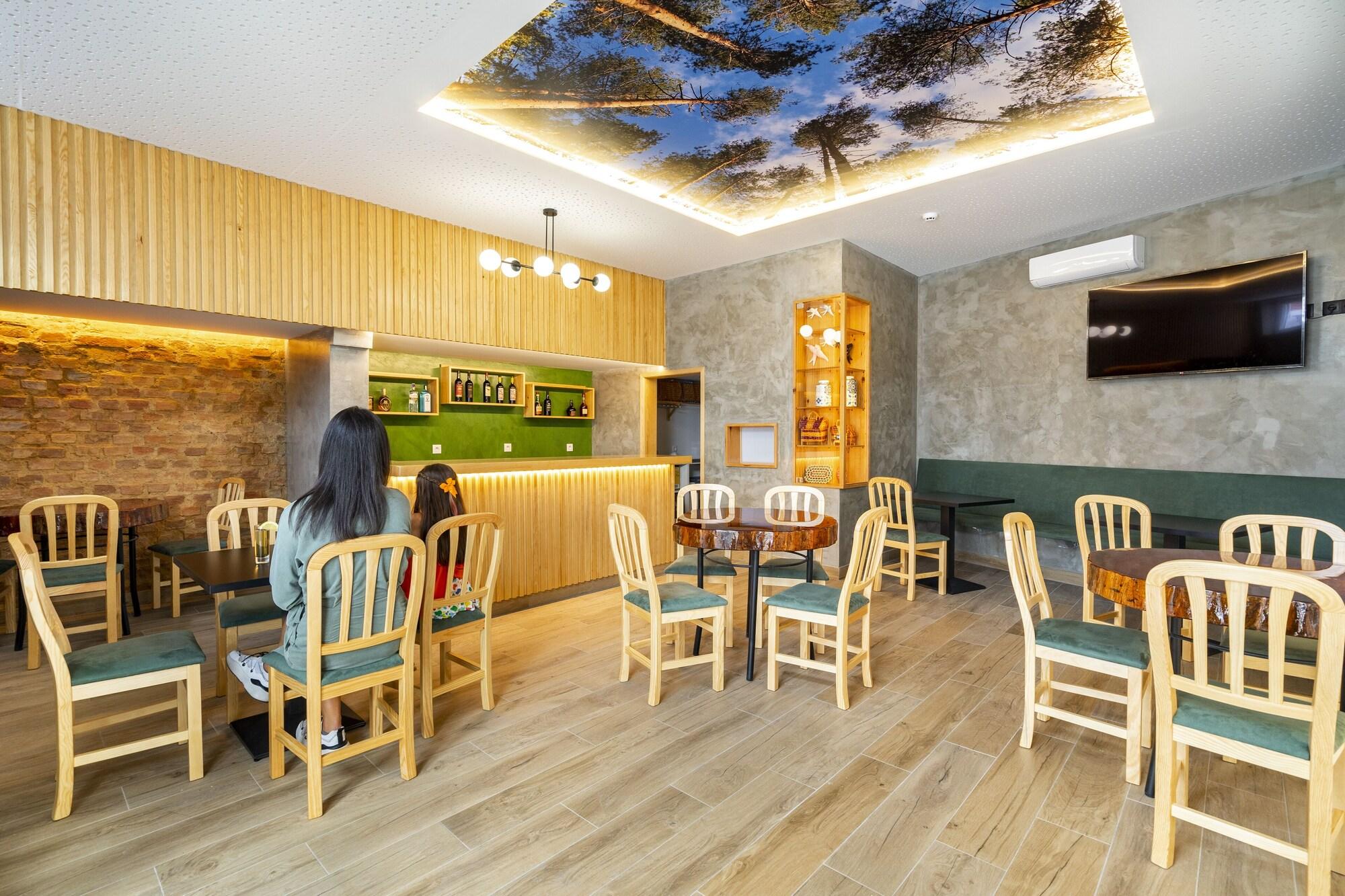 Vista Lobby Forest Villas Guest House