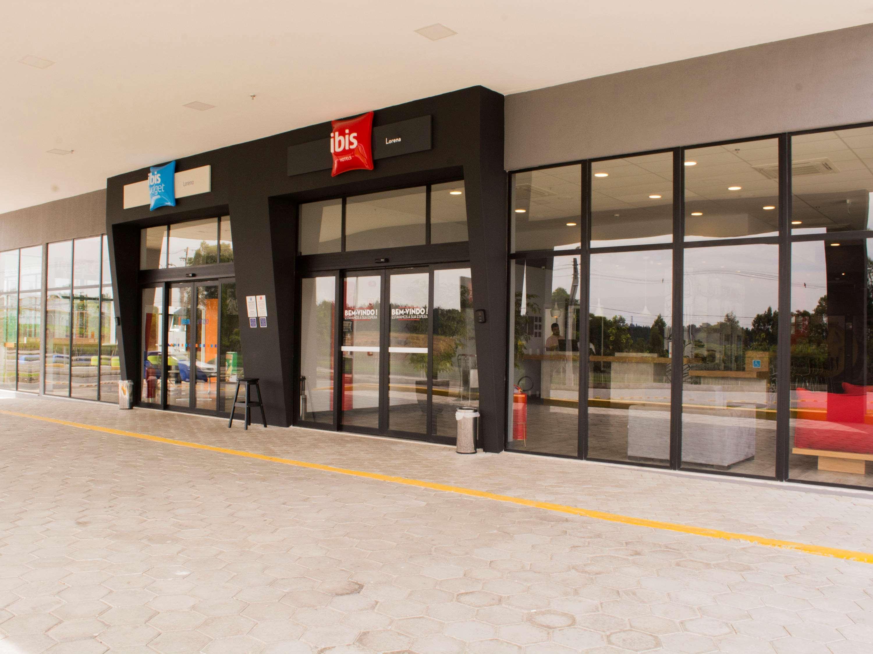 Vista Exterior Ibis Lorena