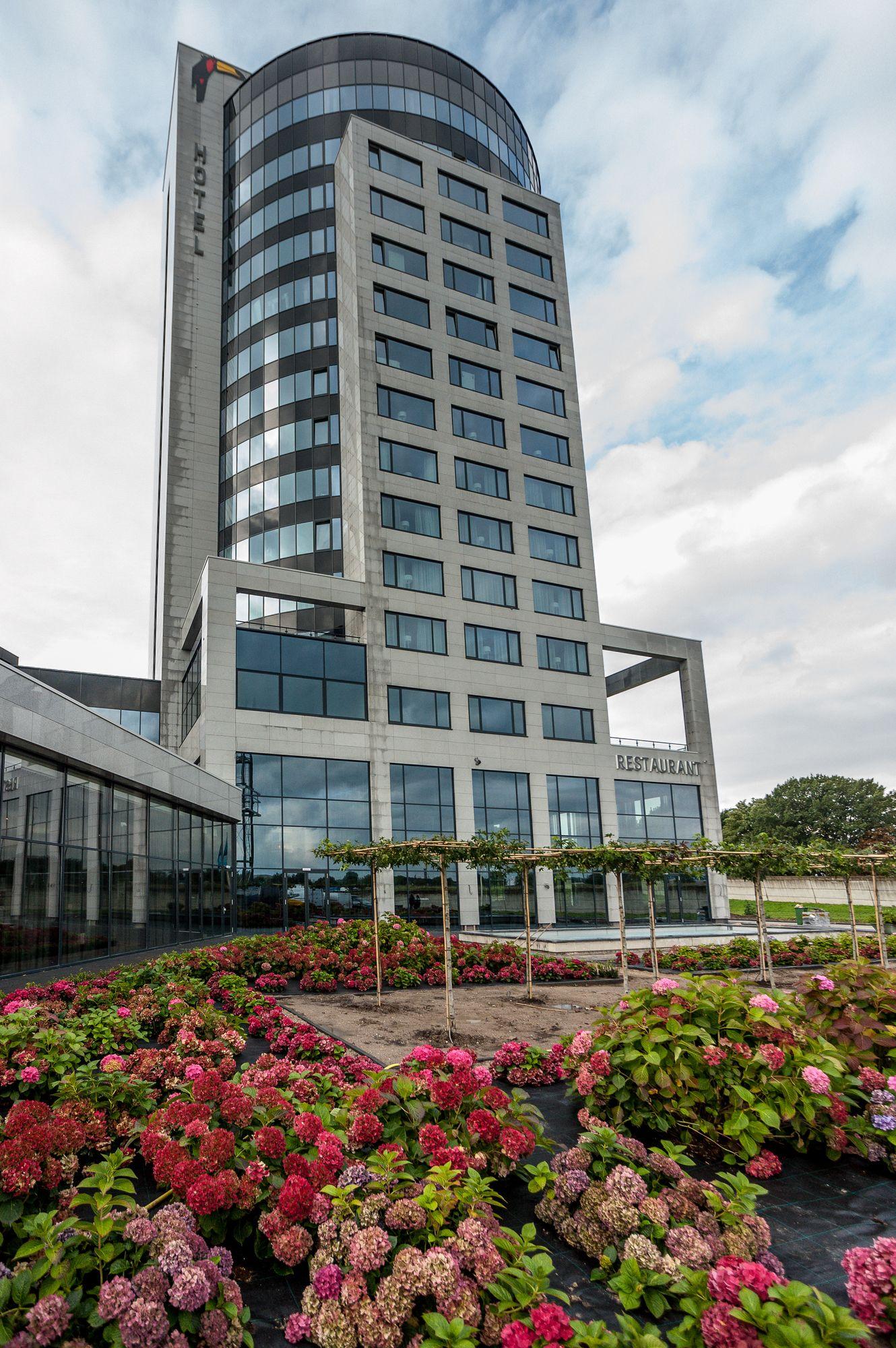 Vista Exterior Van der Valk Hotel Tiel
