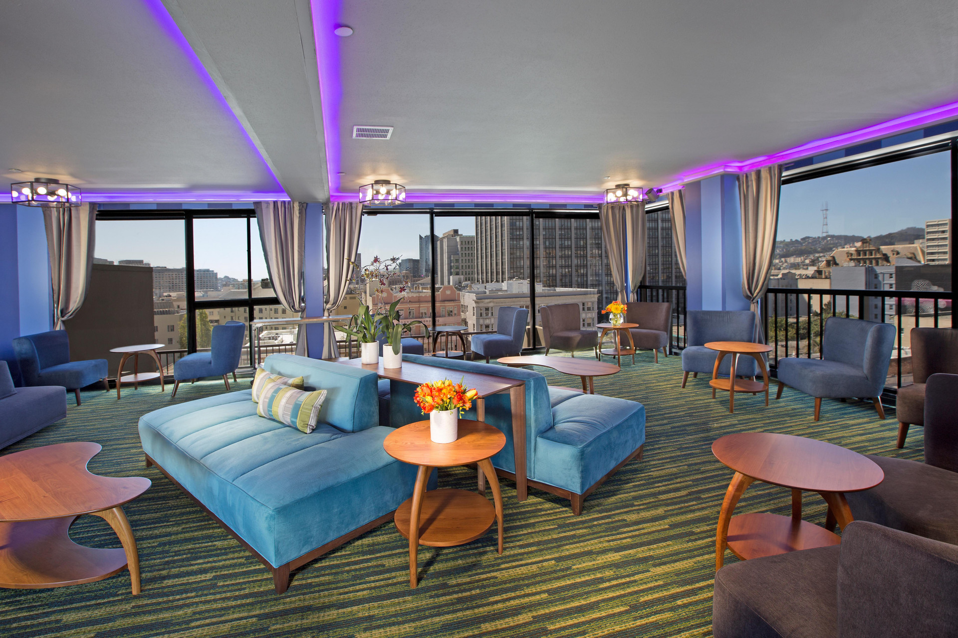 Bar/Salón COVA Hotel