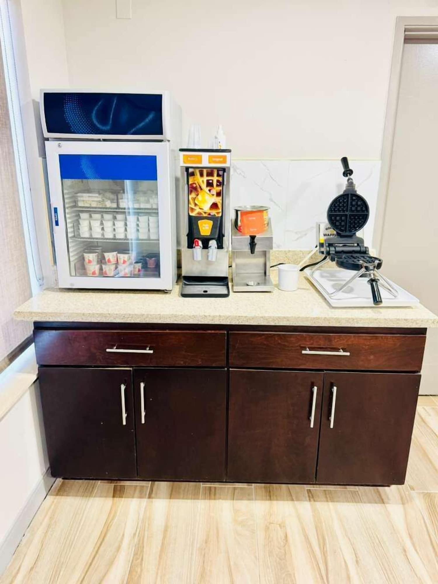 Restaurant Comfort Inn & Suites Montgomery East Carmichael Rd