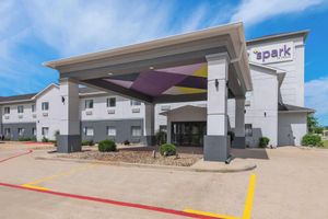 Alojamiento - Spark by Hilton Mansfield