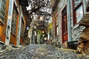 Alojamiento - The Schoolmistress With the Golden Eyes