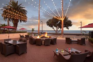 Alojamiento - Crowne Plaza Ventura Beach by IHG